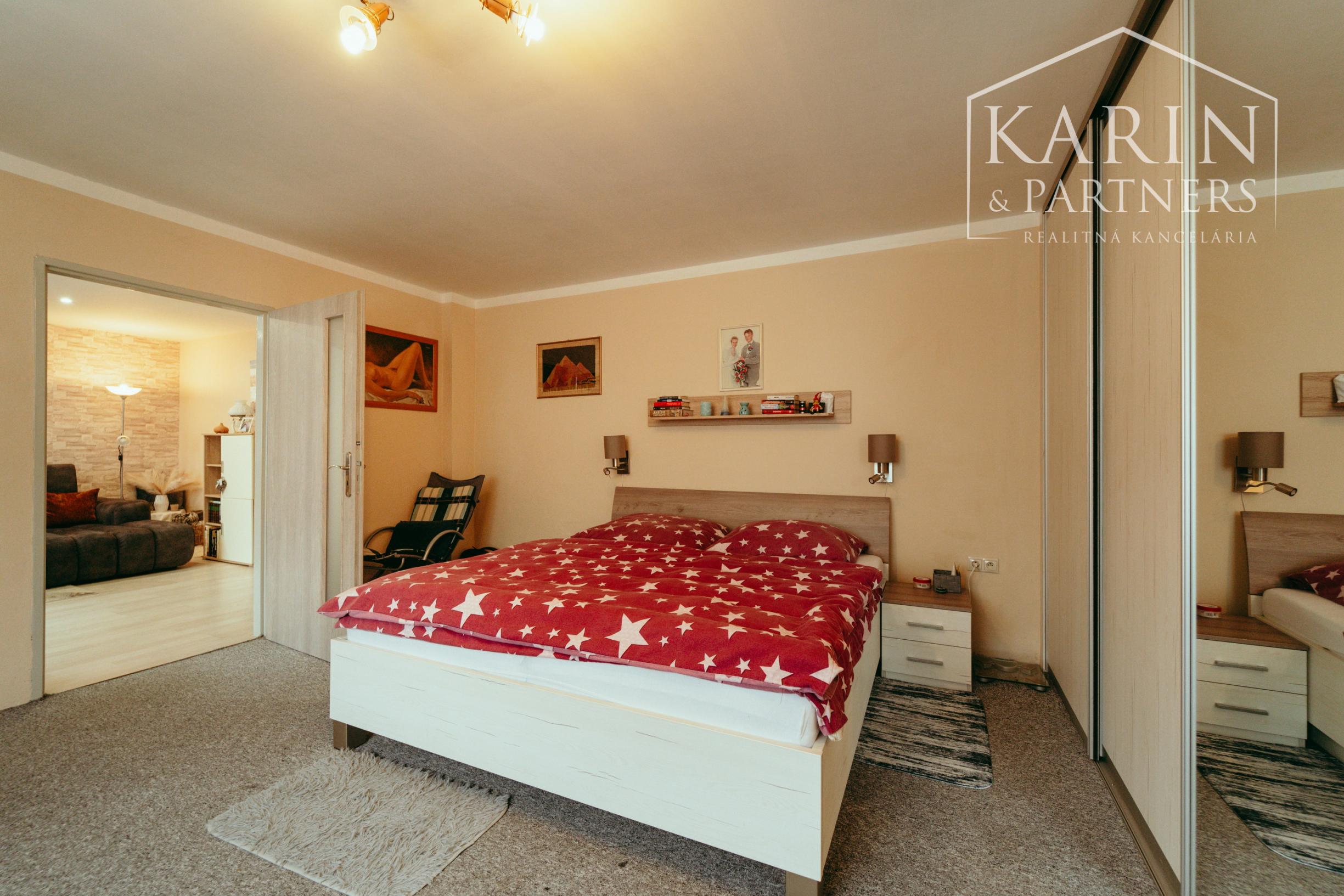 PREDAJ: 5-IZBOVÝ RODINNÝ DOM V SKALICI