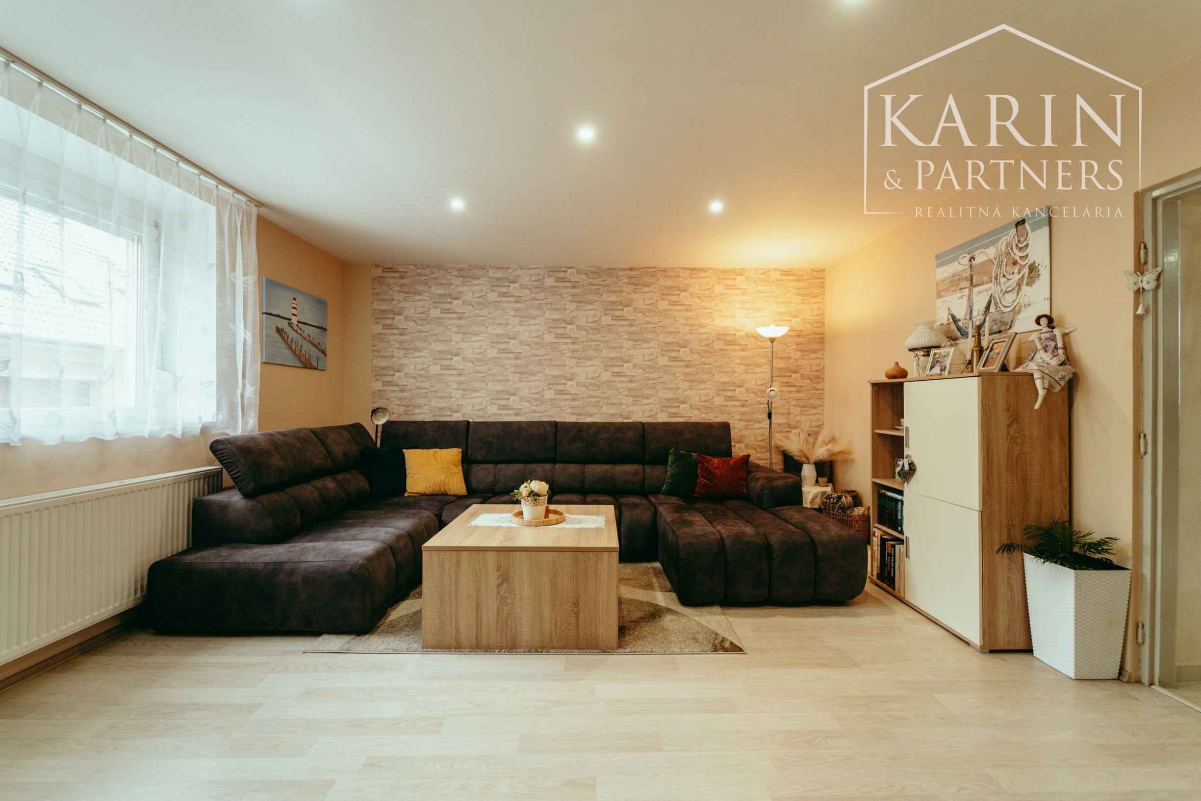 PREDAJ: 5-IZBOVÝ RODINNÝ DOM V SKALICI