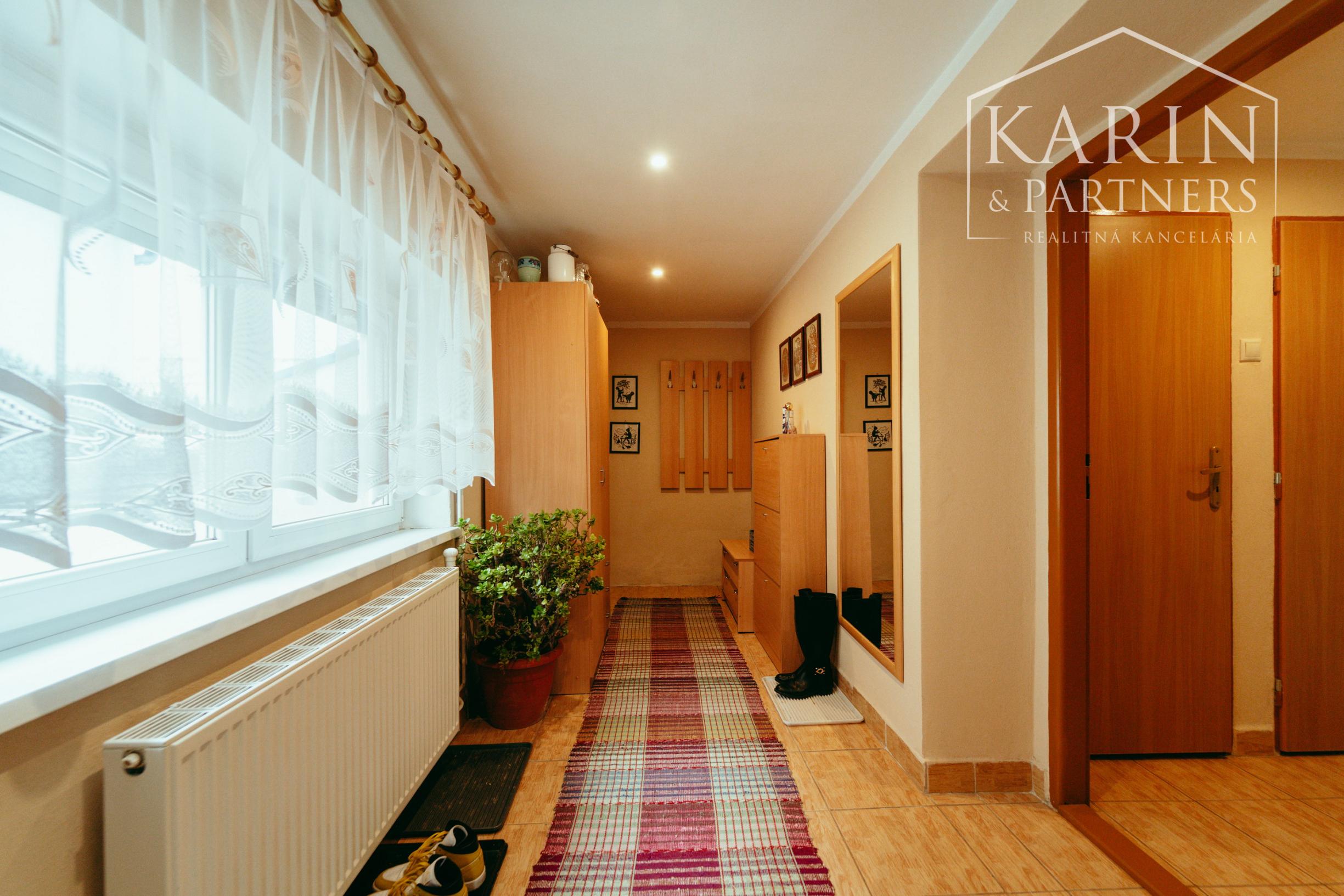 PREDAJ: 5-IZBOVÝ RODINNÝ DOM V SKALICI