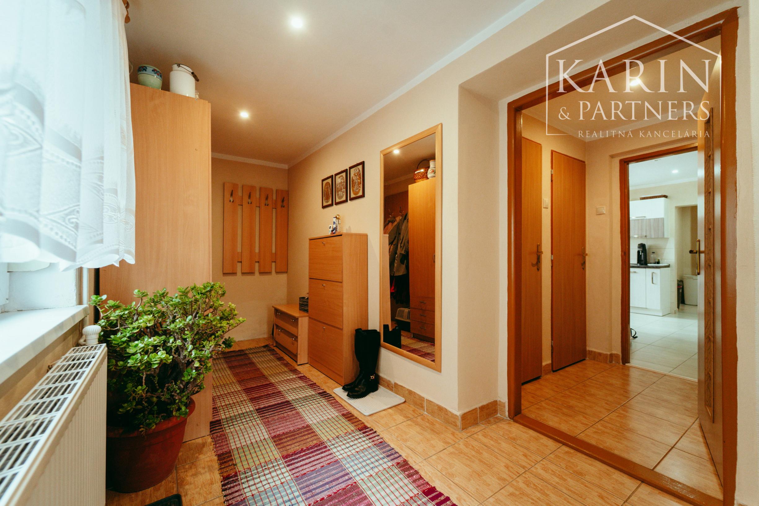 PREDAJ: 5-IZBOVÝ RODINNÝ DOM V SKALICI