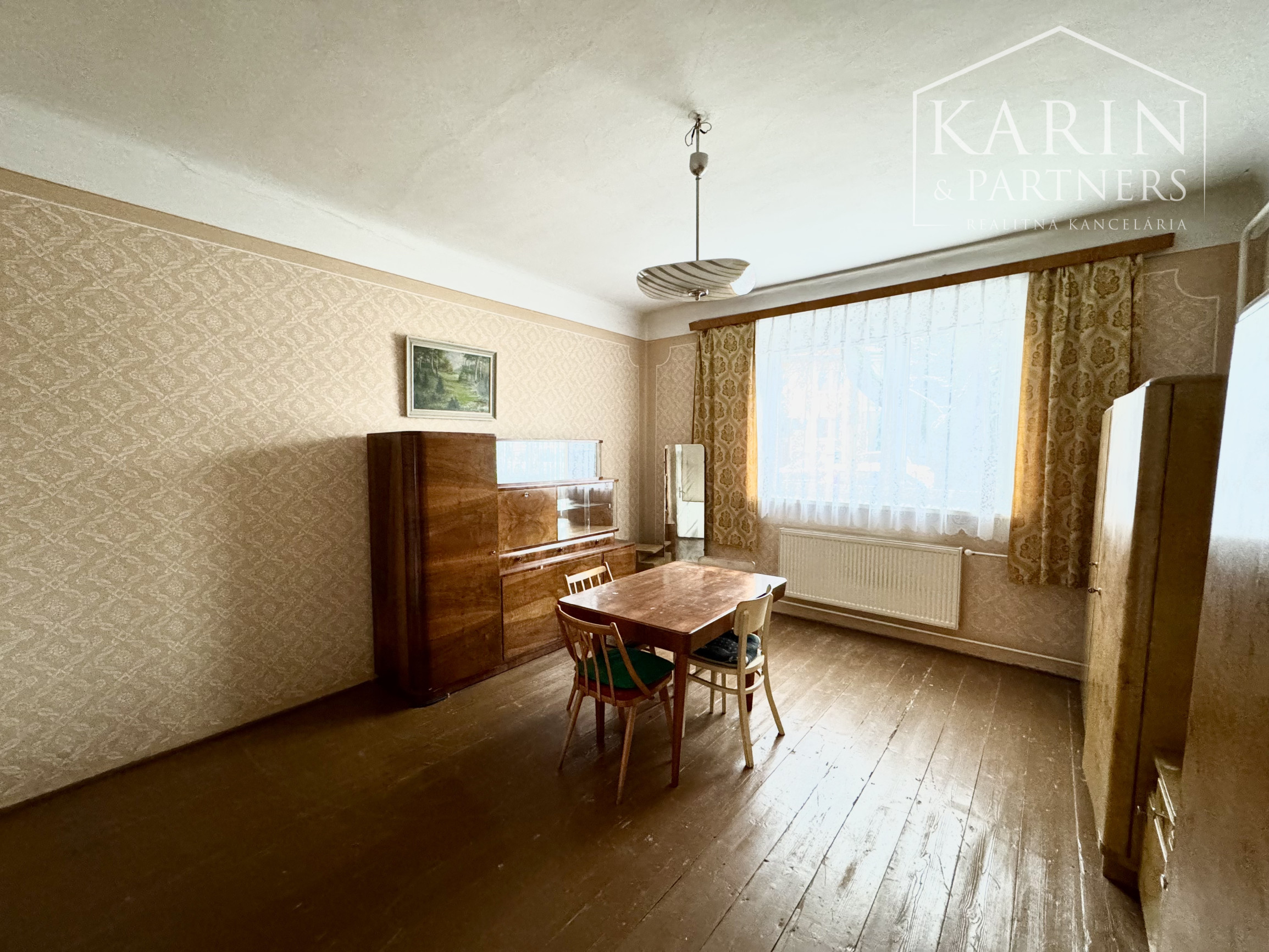 PRENÁJOM: 3-IZBOVÝ RODINNÝ DOM S VEĽKOU ZÁHRADOU – HOLÍČ