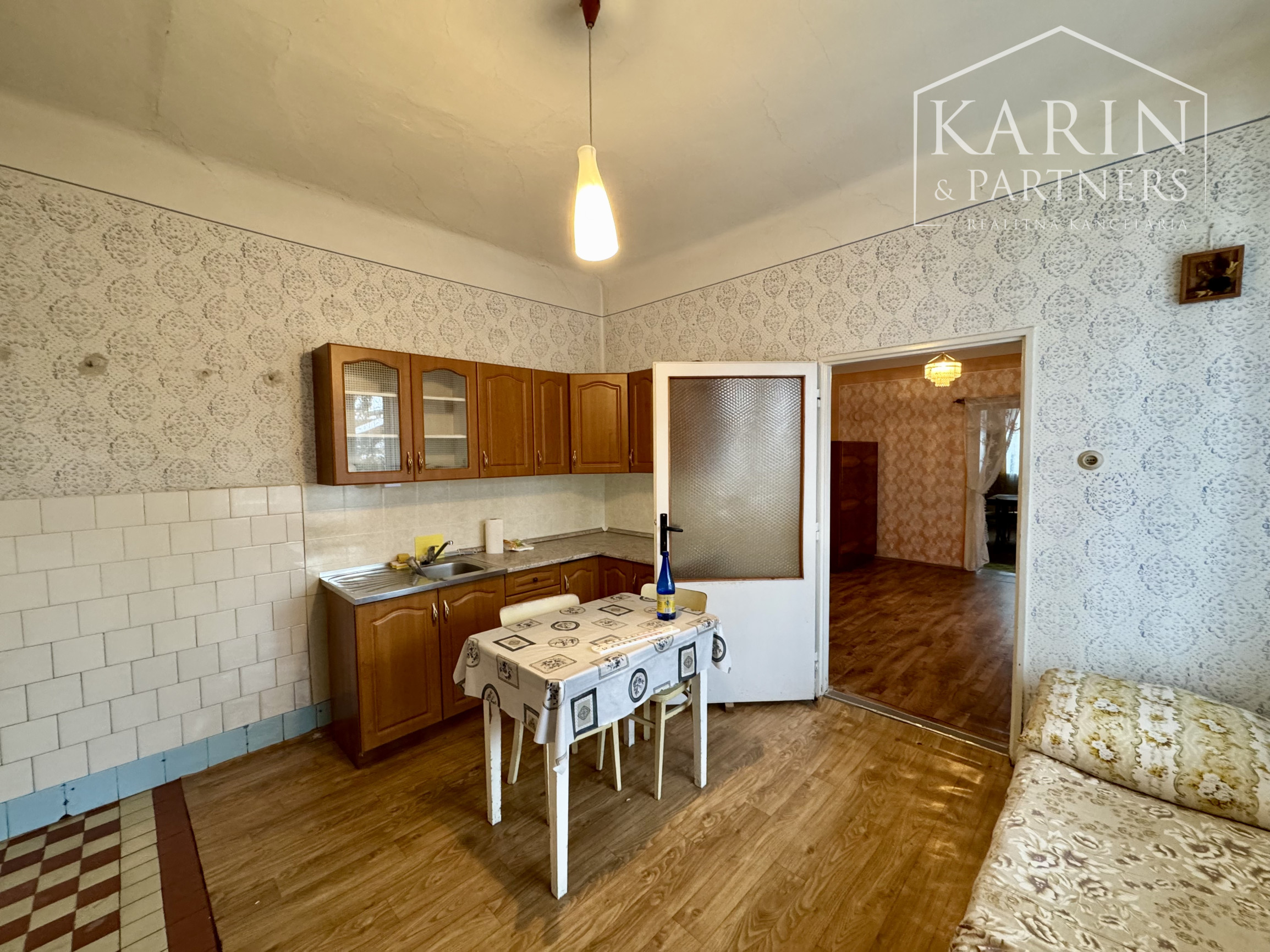 PRENÁJOM: 3-IZBOVÝ RODINNÝ DOM S VEĽKOU ZÁHRADOU – HOLÍČ