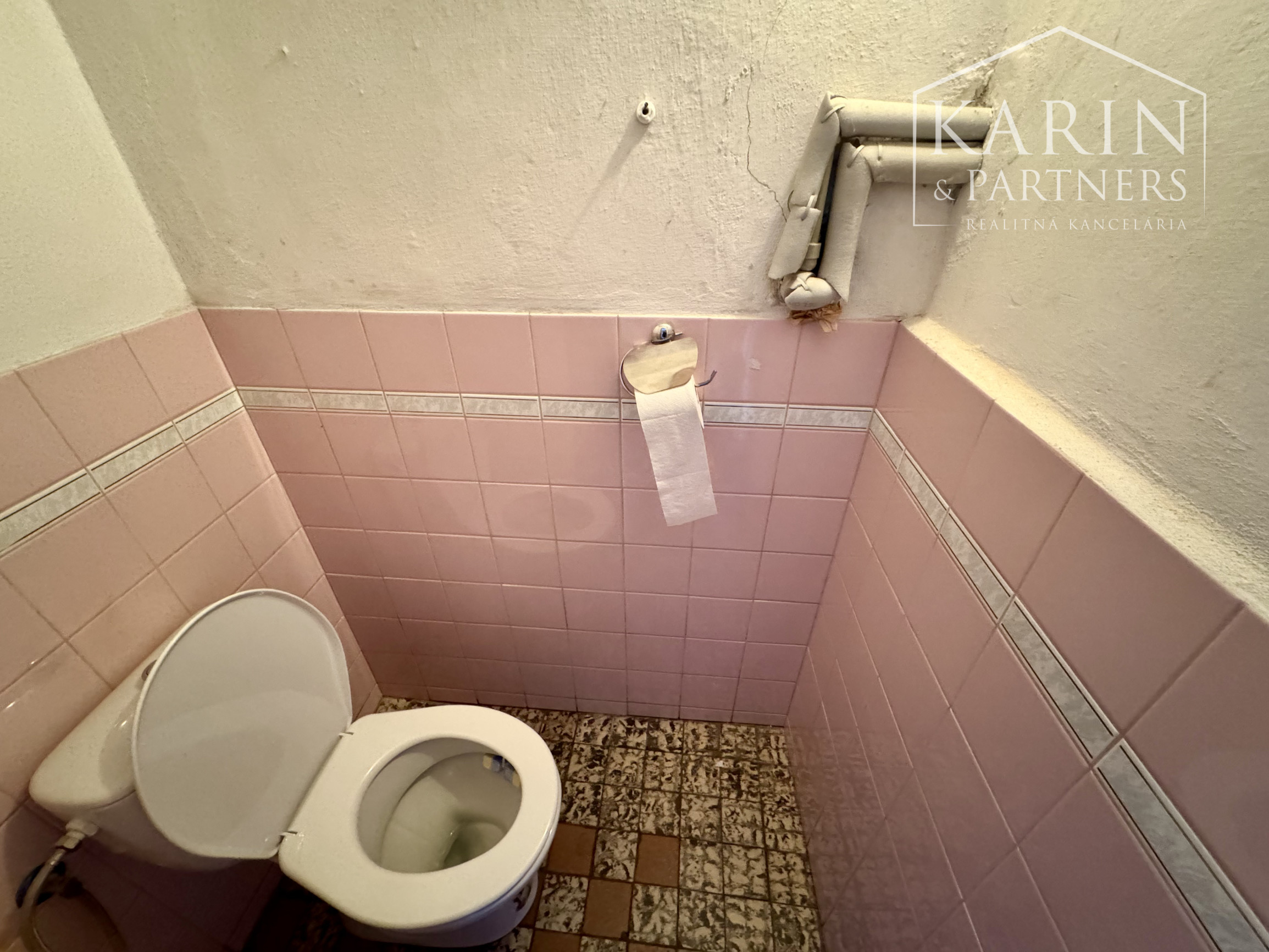 PRENÁJOM: 3-IZBOVÝ RODINNÝ DOM S VEĽKOU ZÁHRADOU – HOLÍČ