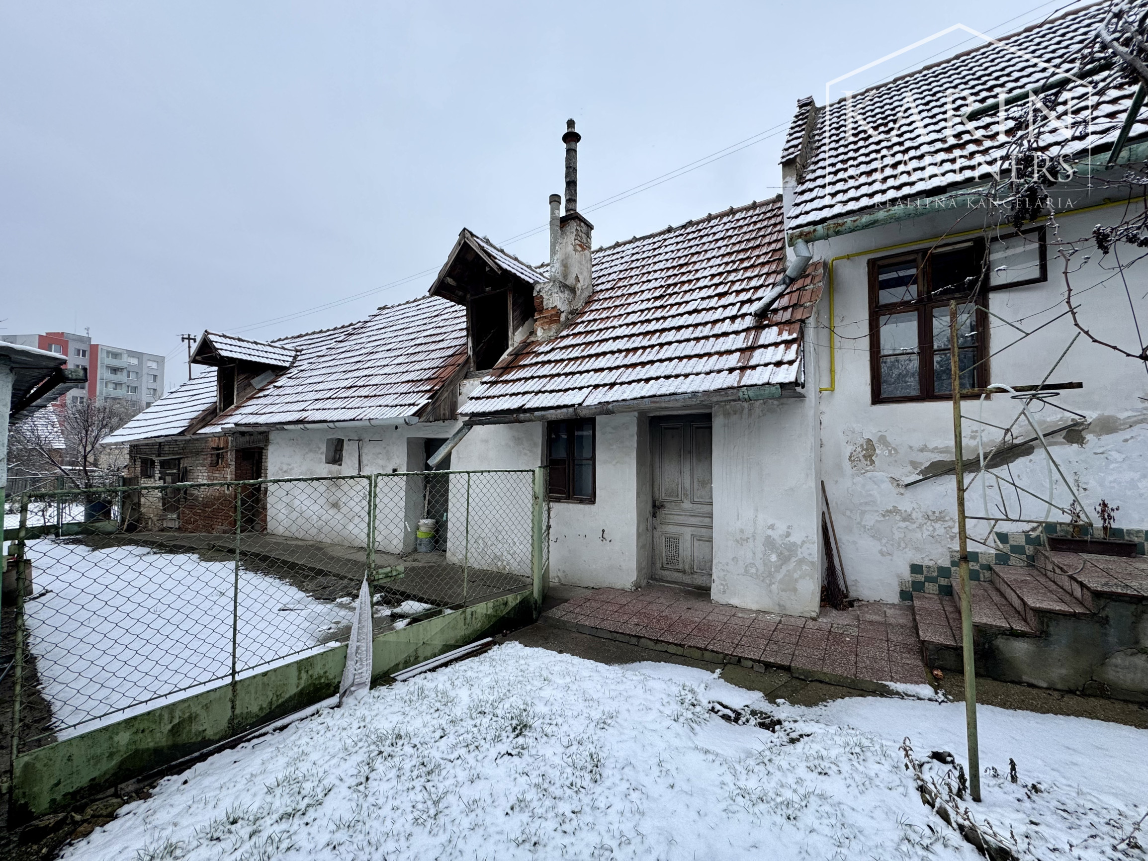 PRENÁJOM: 3-IZBOVÝ RODINNÝ DOM S VEĽKOU ZÁHRADOU – HOLÍČ