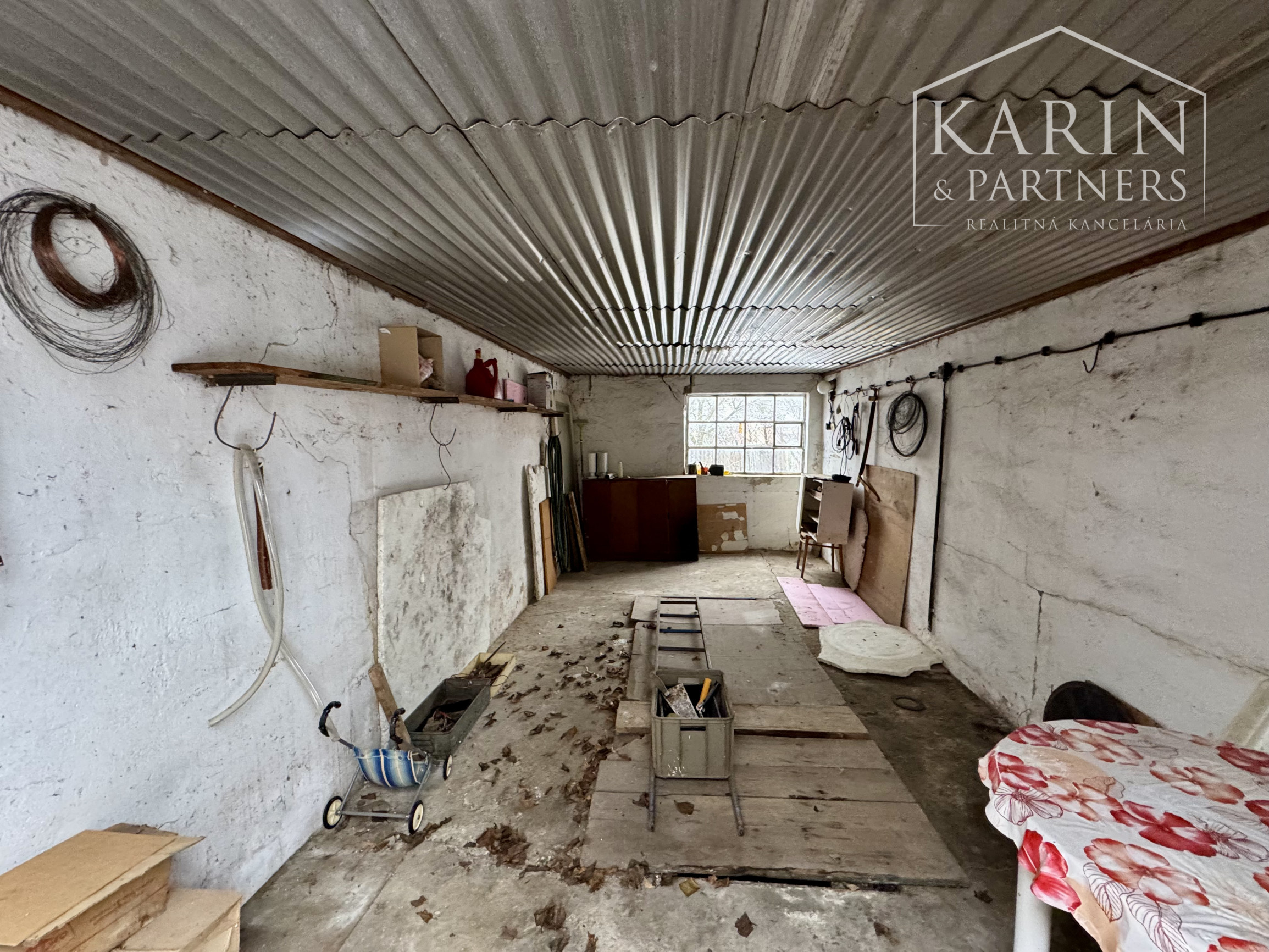 PRENÁJOM: 3-IZBOVÝ RODINNÝ DOM S VEĽKOU ZÁHRADOU – HOLÍČ