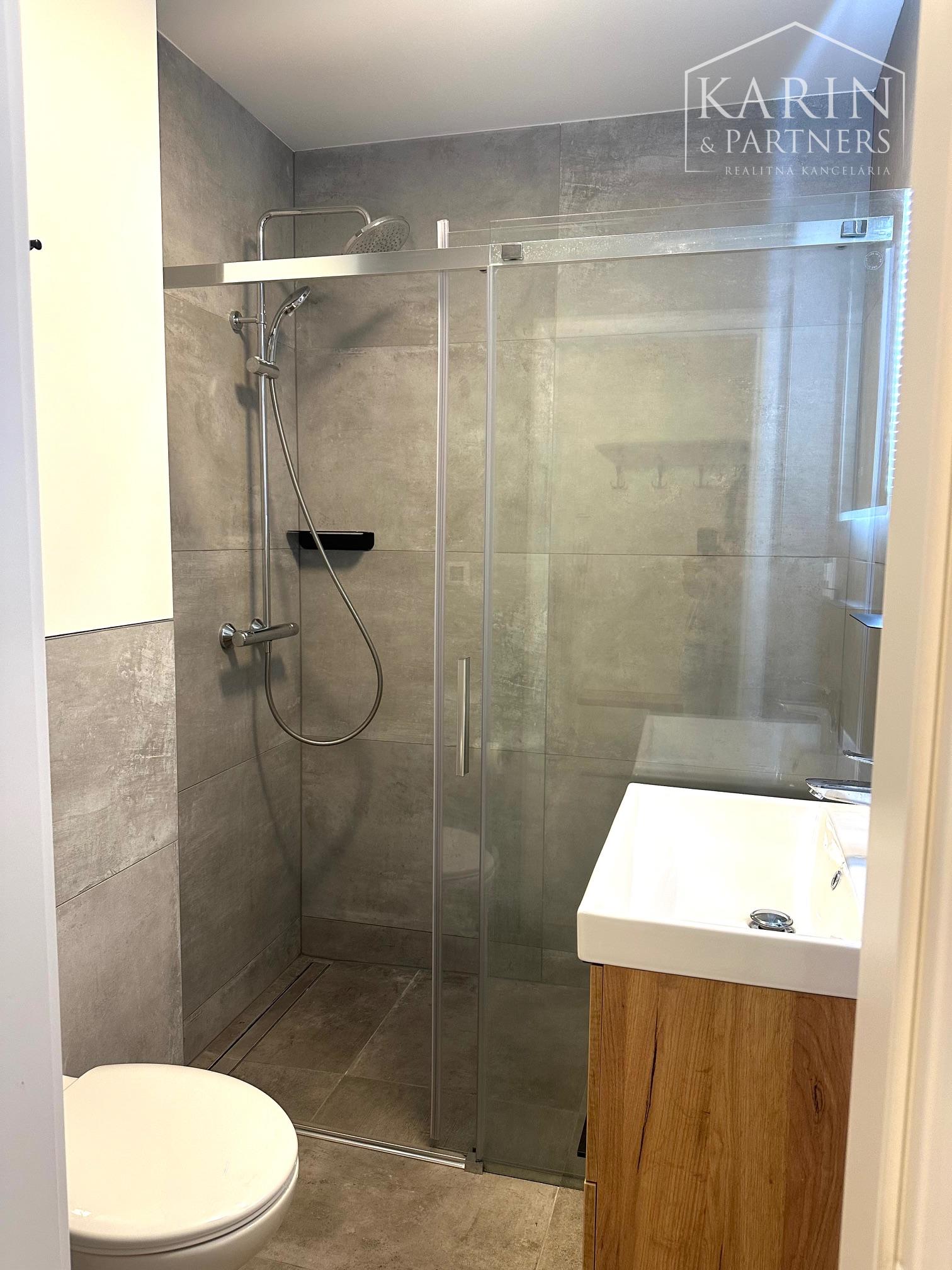 Prenájom 2 izbový byt pri Prezidentskom paláci