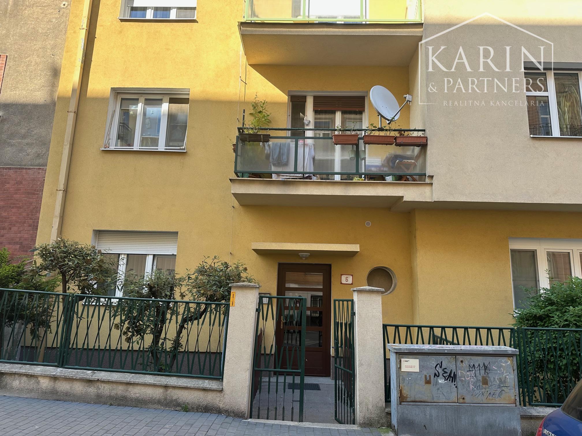 Prenájom 2 izbový byt pri Prezidentskom paláci