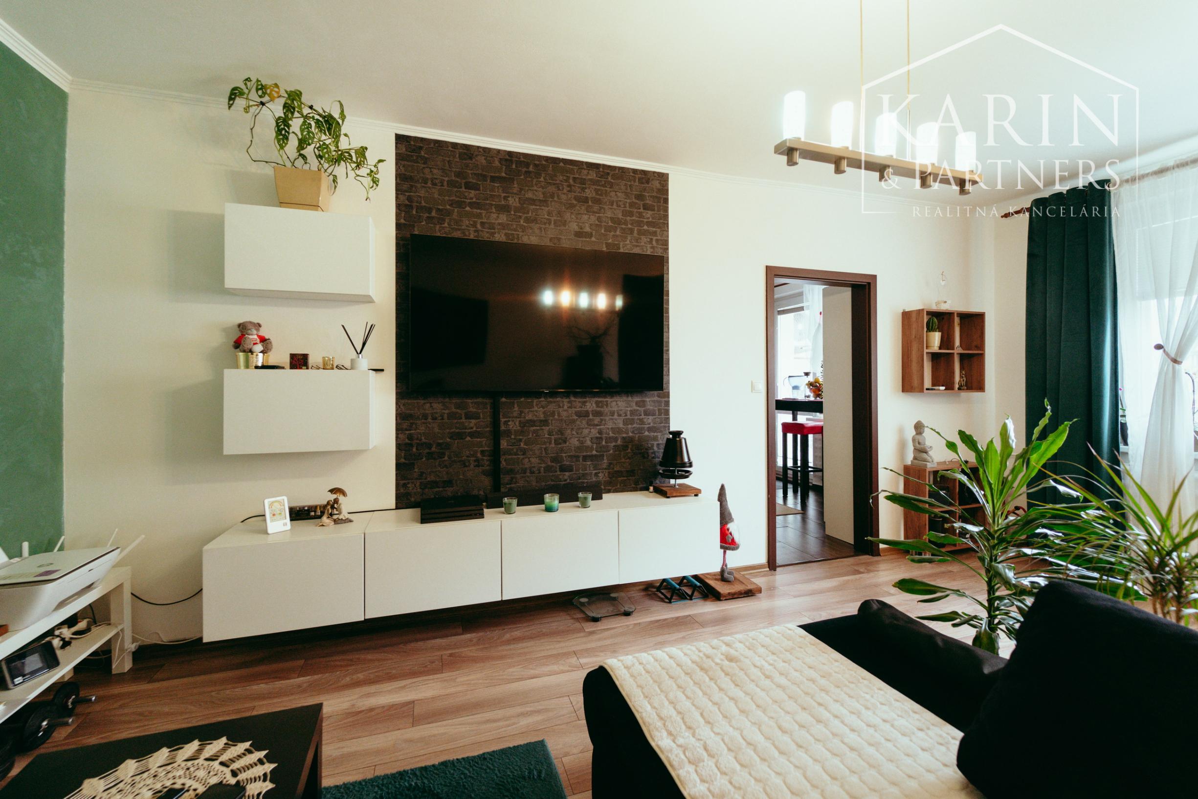 3i zrekonštruovaný, kompletne zariadený byt v centre mesta Malacky