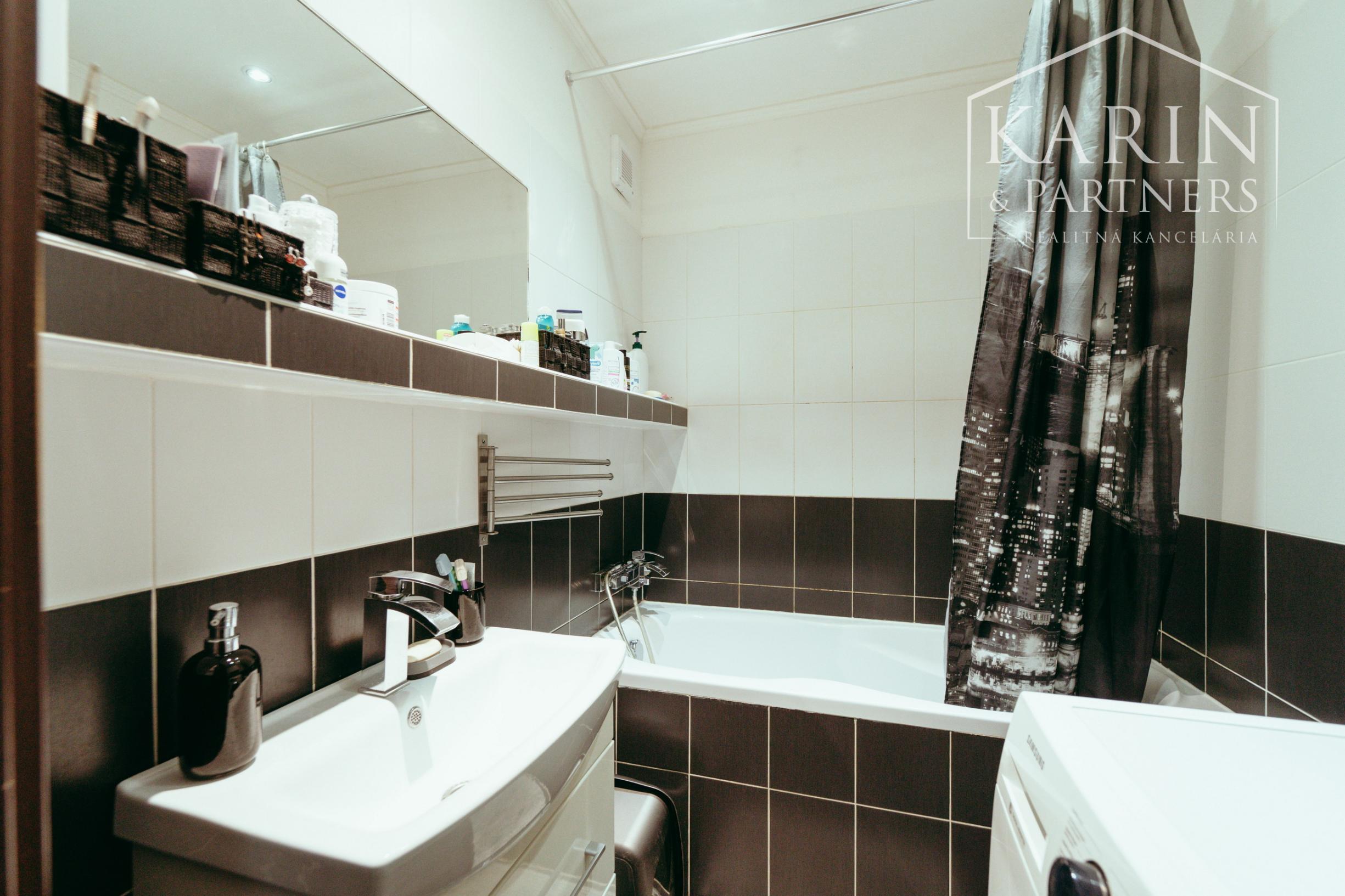 3i zrekonštruovaný, kompletne zariadený byt v centre mesta Malacky