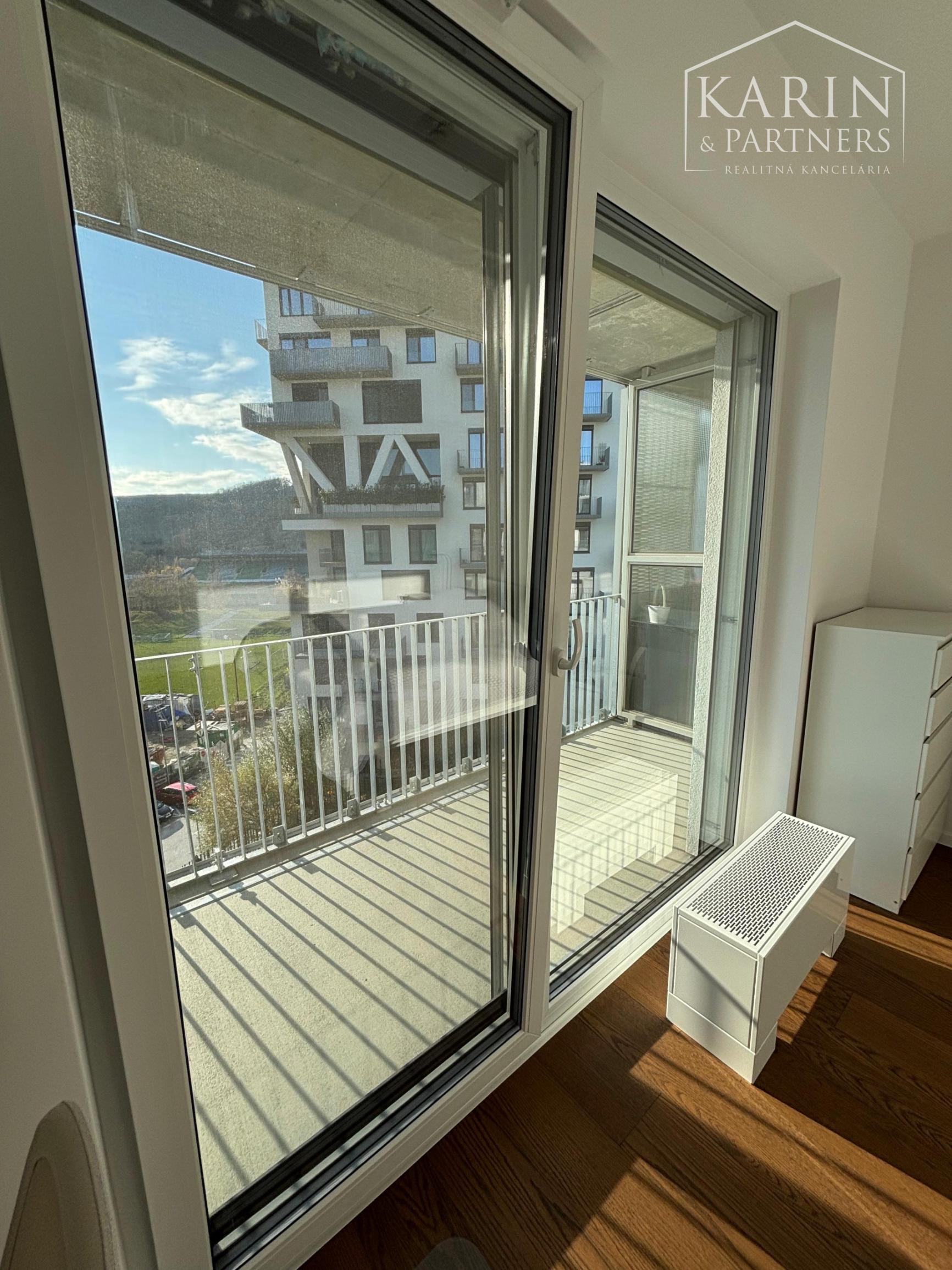 Zariadený 2 izbový byt s parkovaním v garáži a skladom - rezidenčný komplex Čerešne