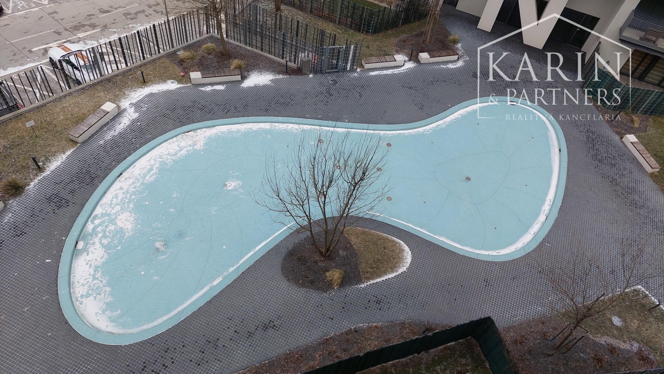 Zariadený 2 izbový byt s parkovaním v garáži a skladom - rezidenčný komplex Čerešne