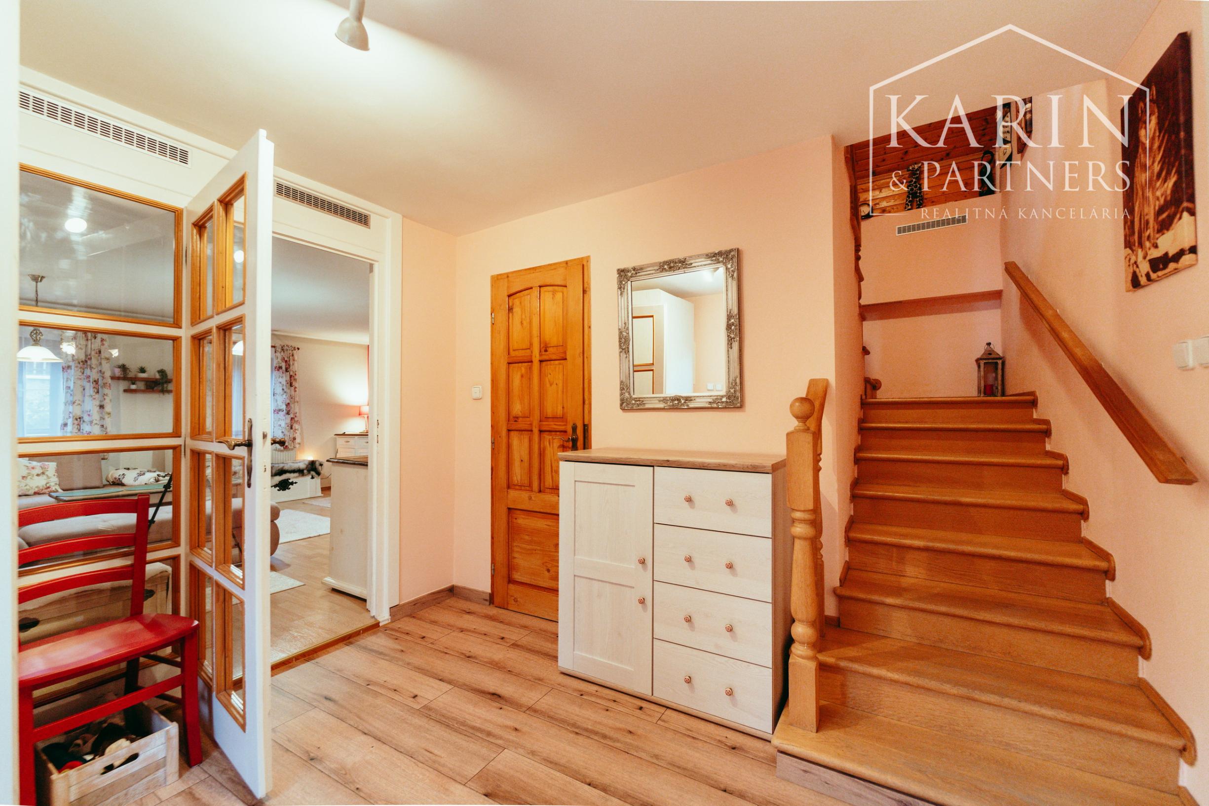 Štýlový 4 izbový rodinný dom kúsok od borovicových lesov