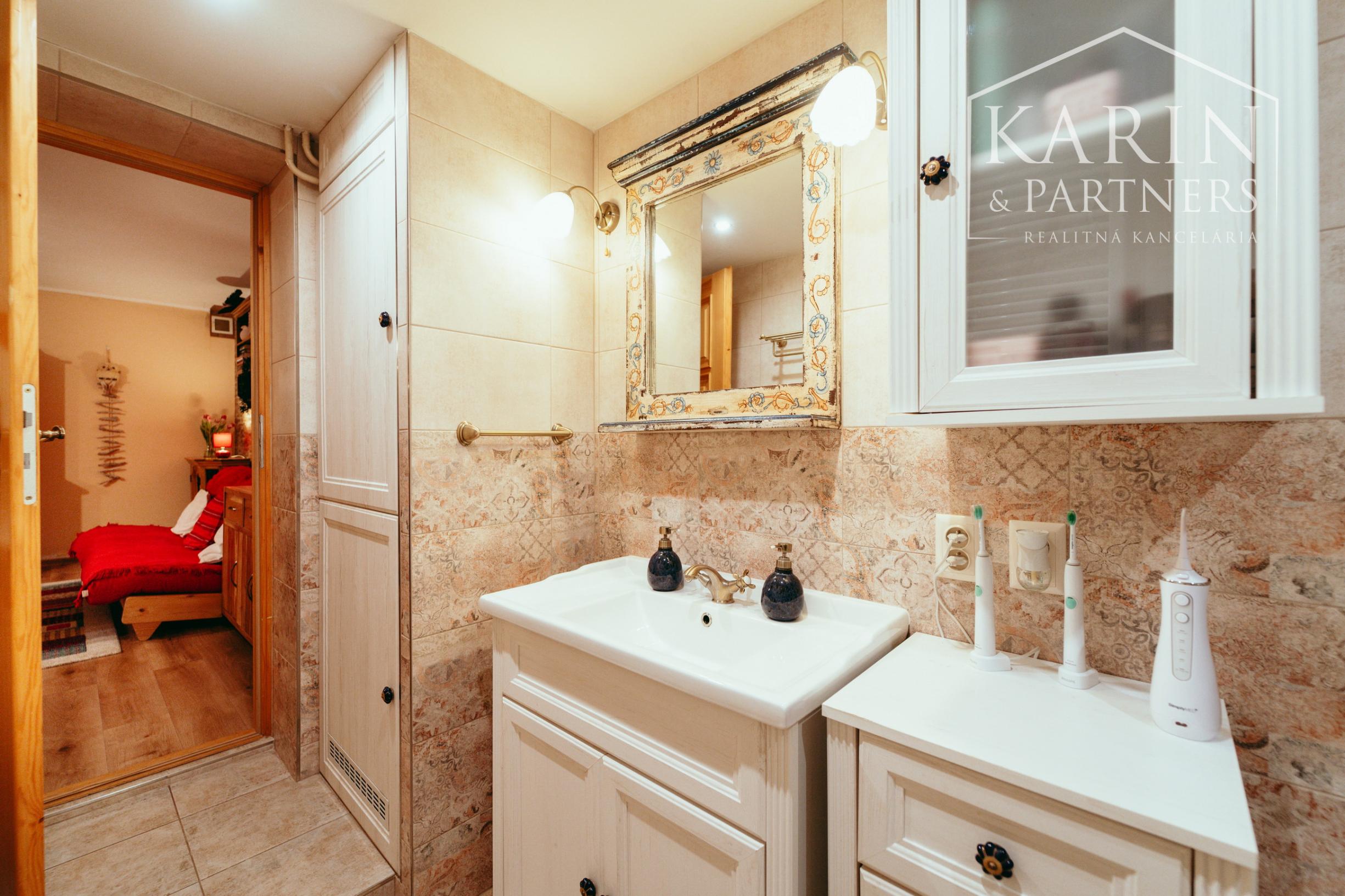 Štýlový 4 izbový rodinný dom kúsok od borovicových lesov