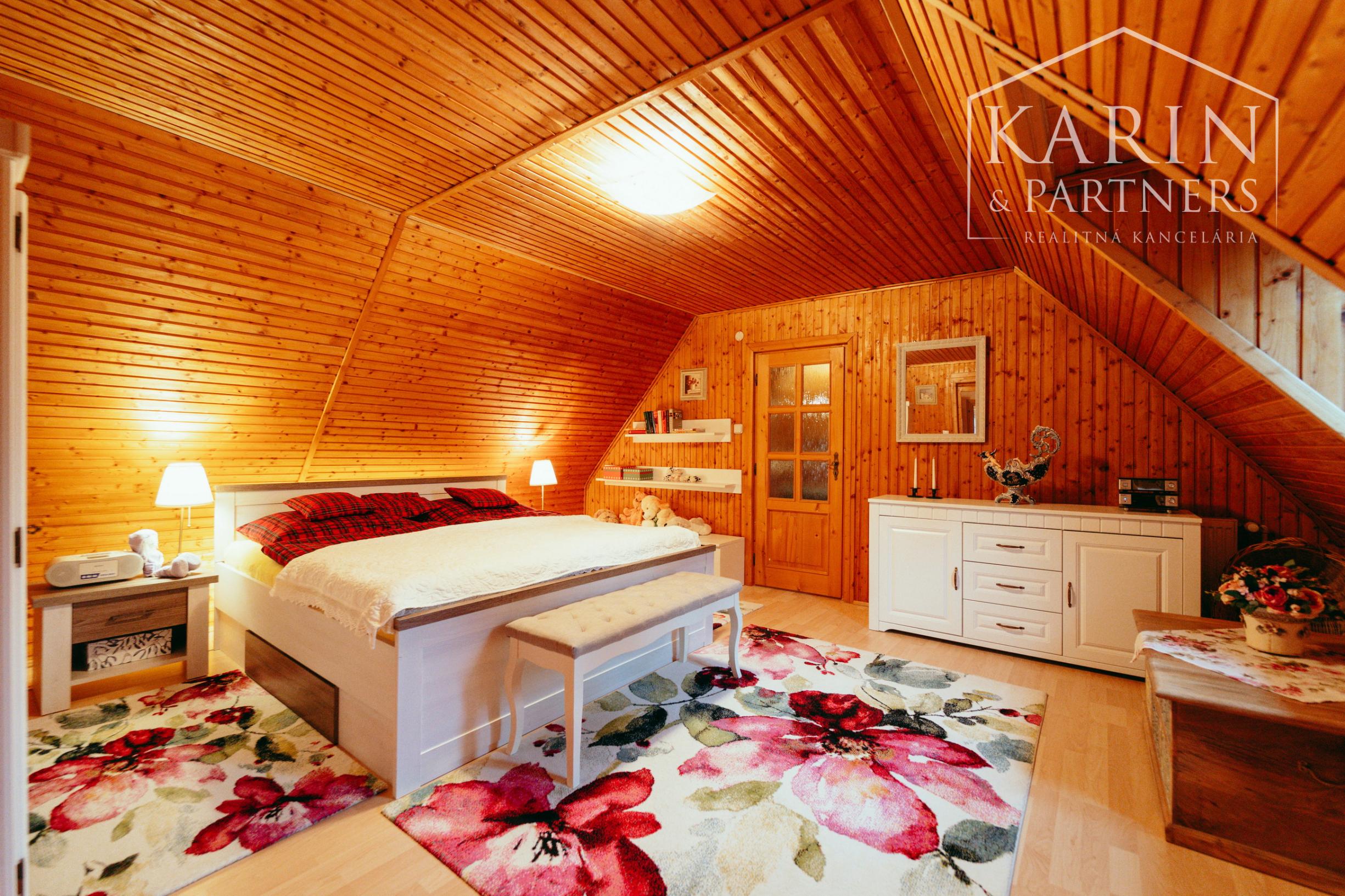 Štýlový 4 izbový rodinný dom kúsok od borovicových lesov