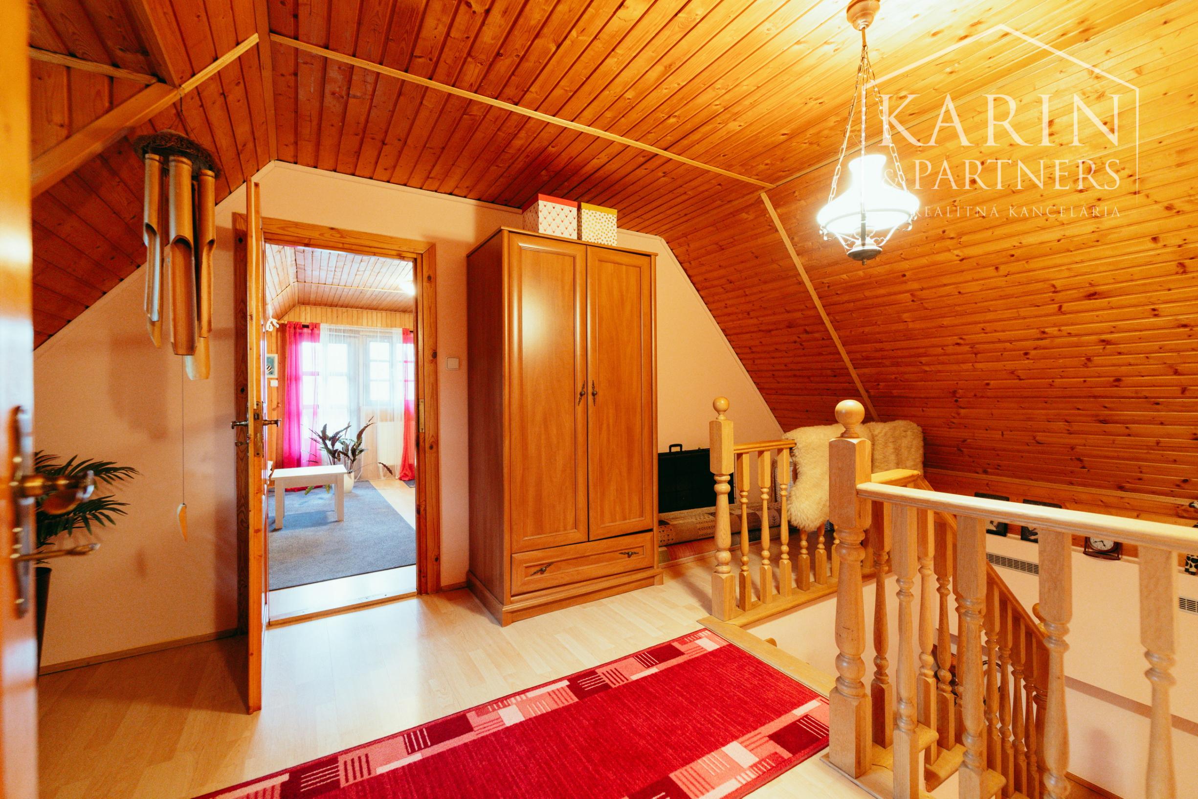 Štýlový 4 izbový rodinný dom kúsok od borovicových lesov