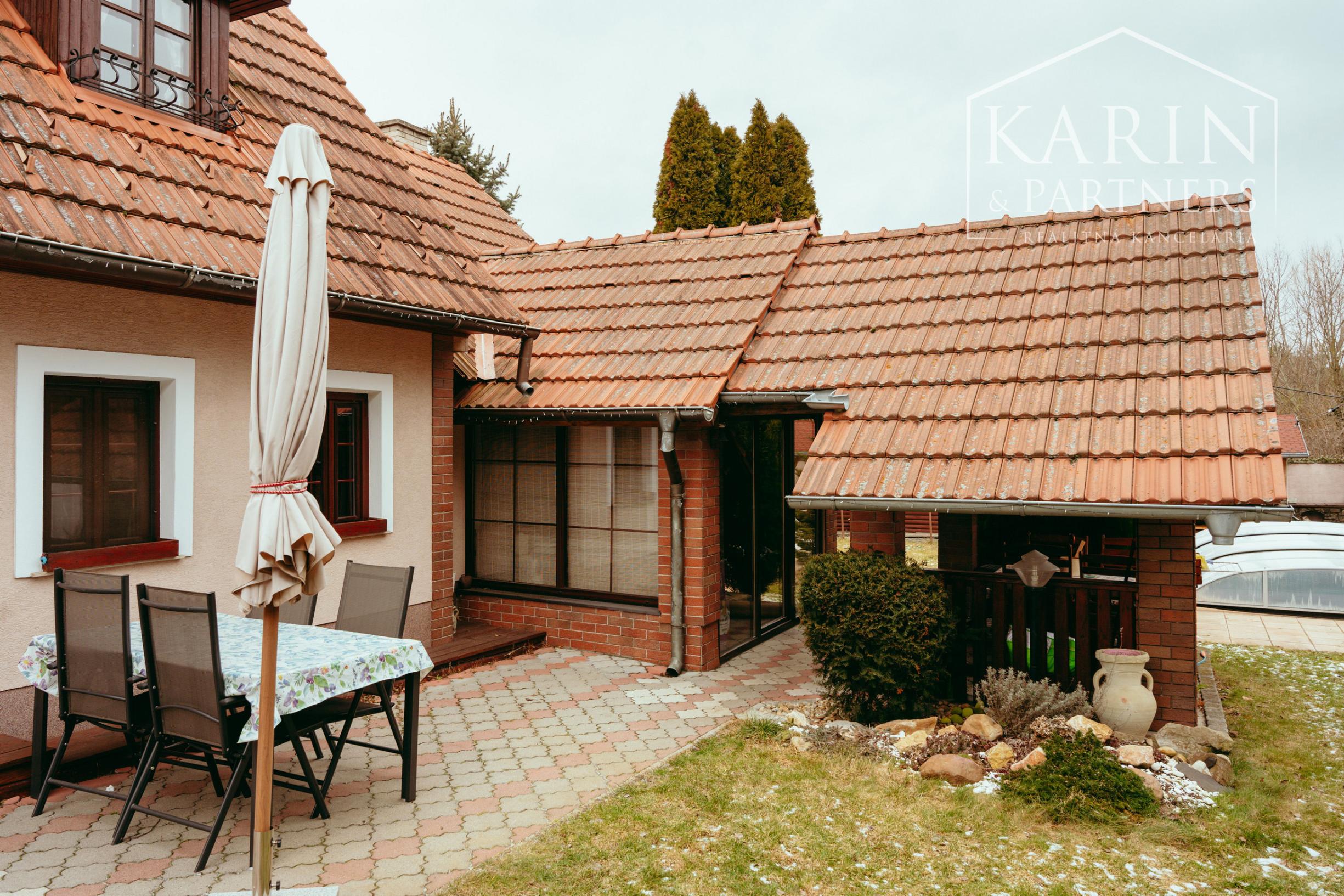 Štýlový 4 izbový rodinný dom kúsok od borovicových lesov