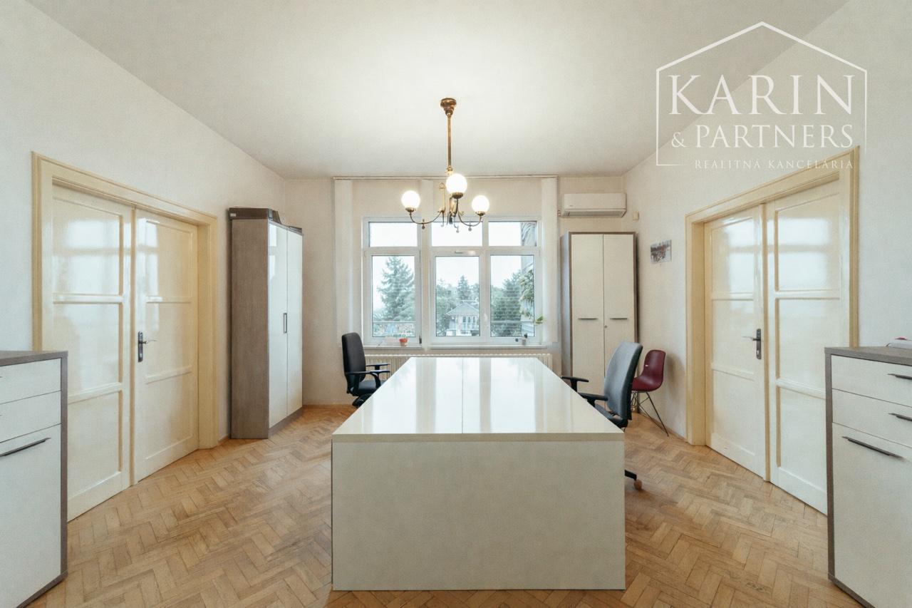 Veľkomtrážna vila pod Slavínom na prenájom