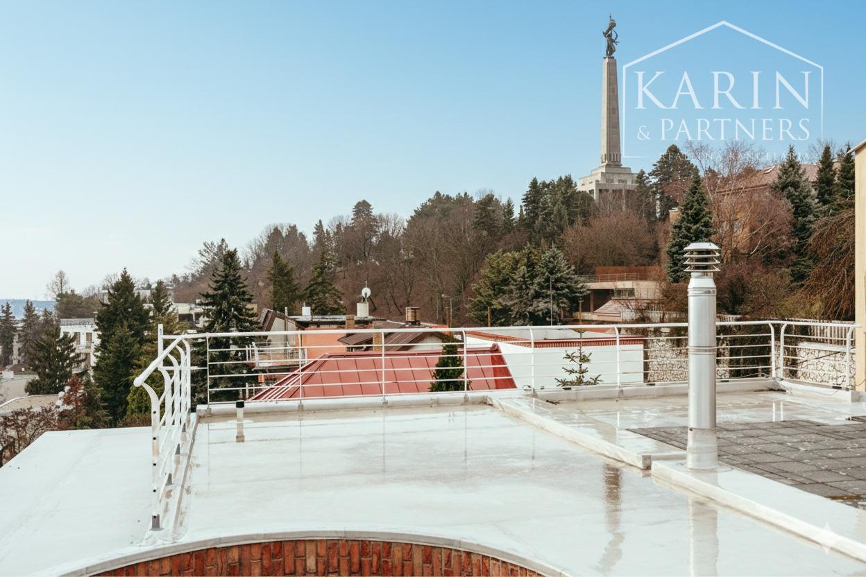 Veľkomtrážna vila pod Slavínom na prenájom