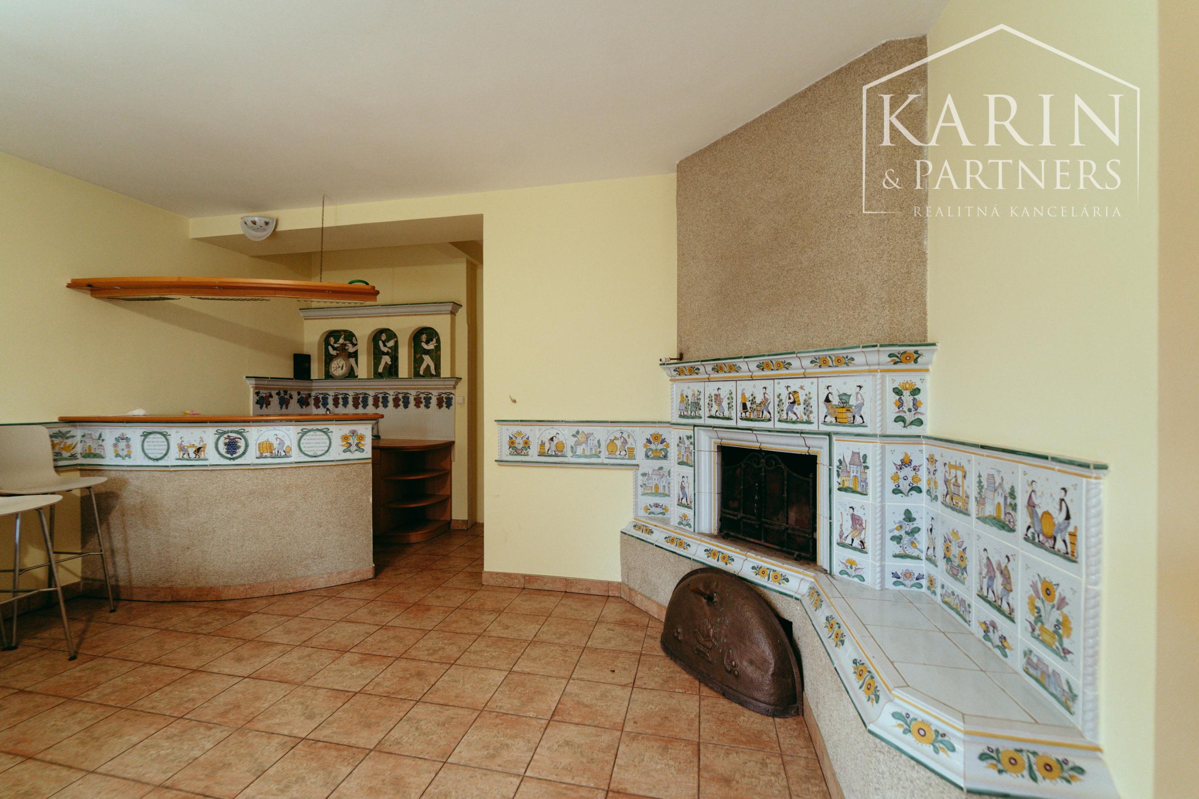 Veľkomtrážna vila pod Slavínom na prenájom