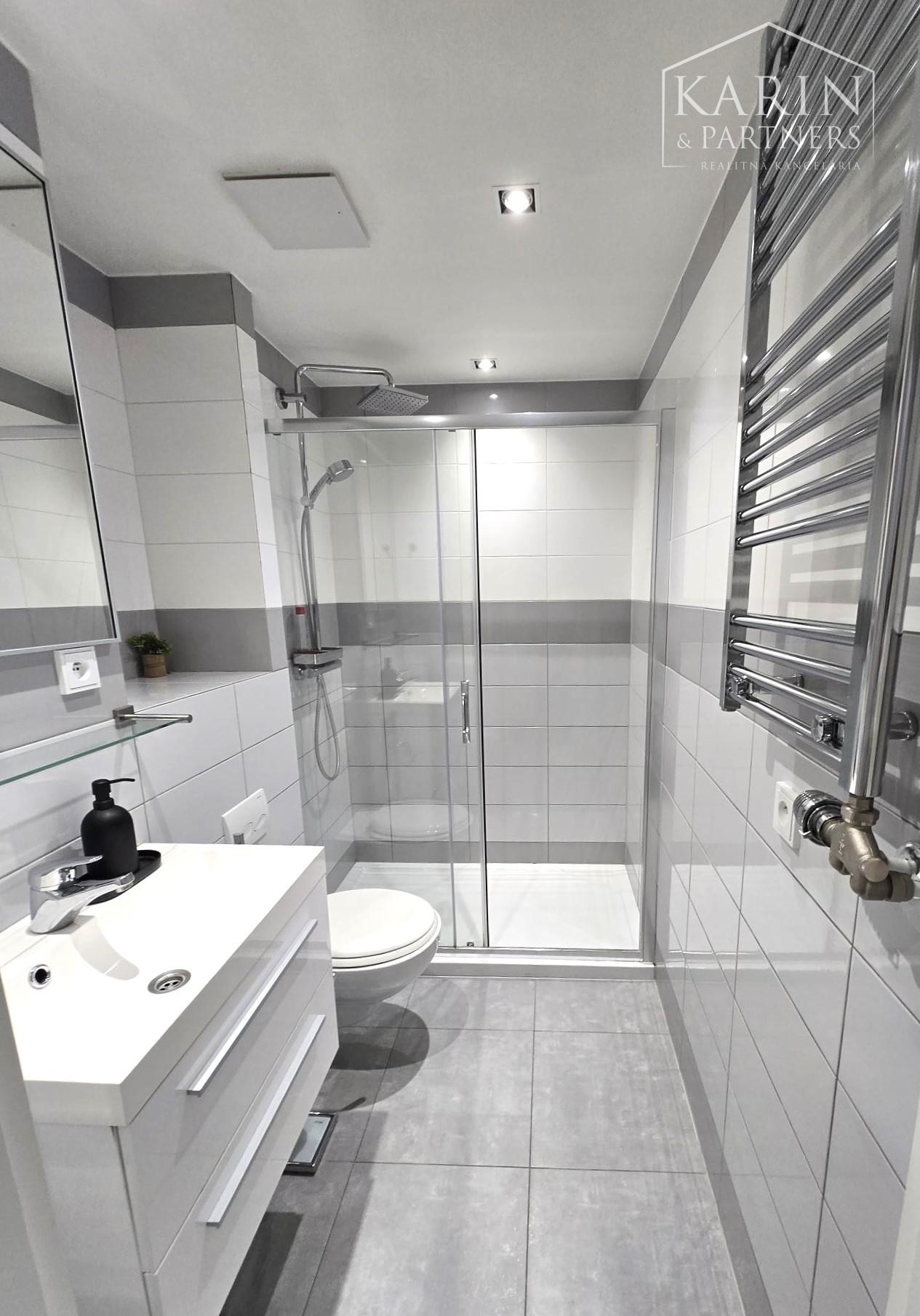 Prenájom - 2 izbový byt  v komplexe Eurovea - Pribinova ul. Exkluzívne!