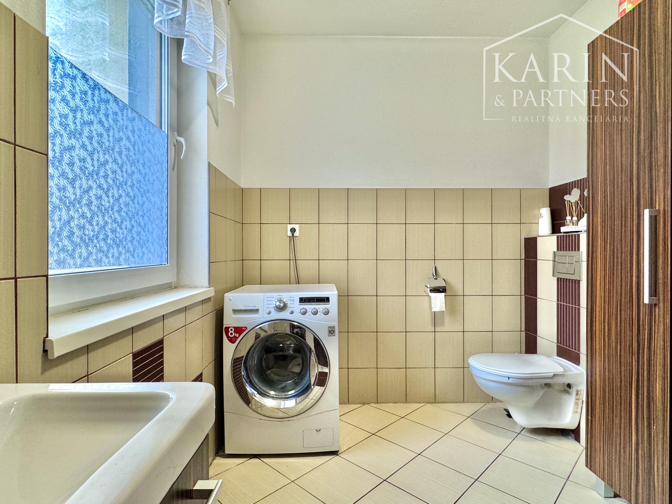 Váš nový domov bez starostí: Krásny poschodový dom z roku 2011 v obľúbenej lokalite Krivé Kúty