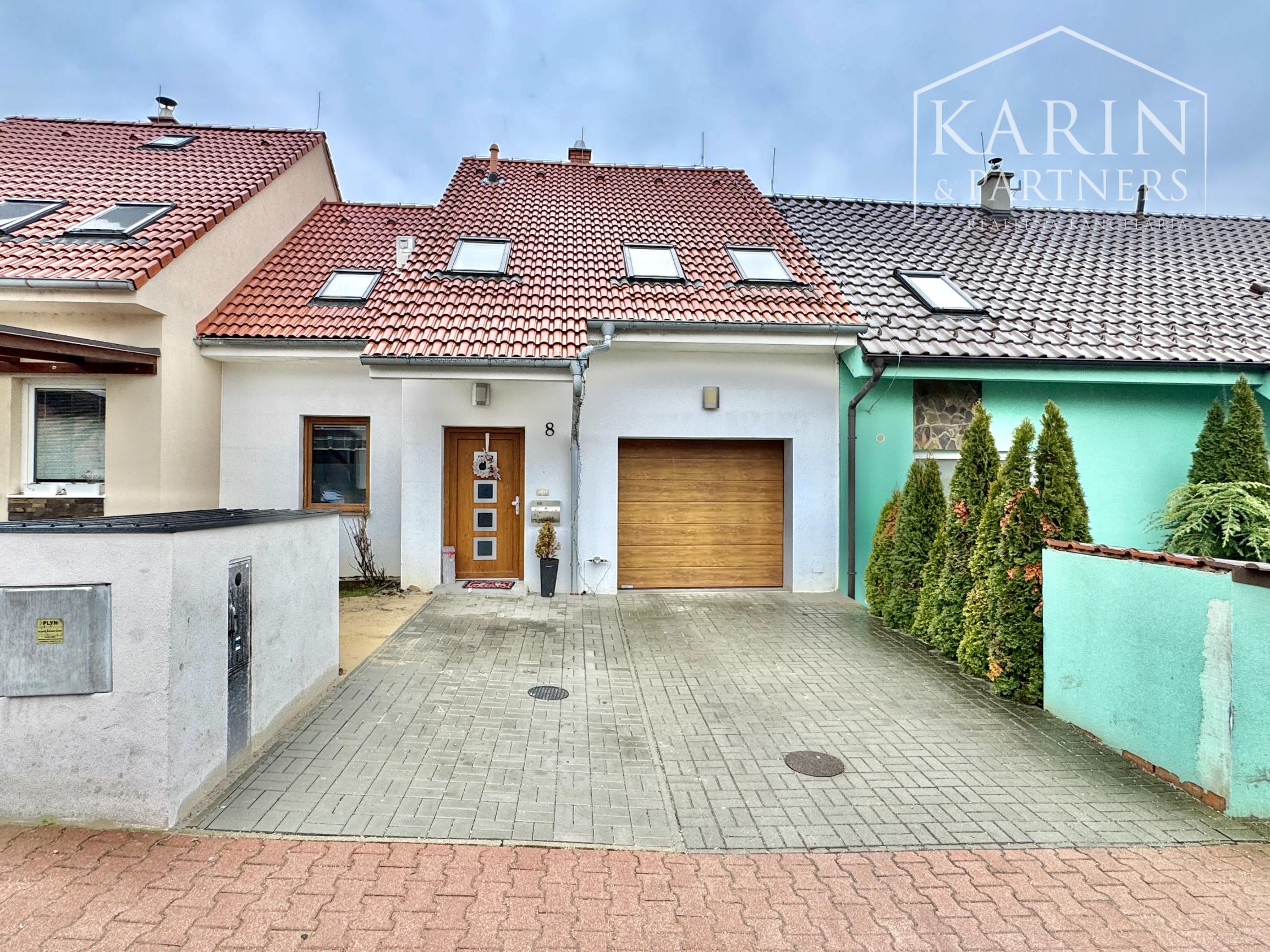 Váš nový domov bez starostí: Krásny poschodový dom z roku 2011 v obľúbenej lokalite Krivé Kúty