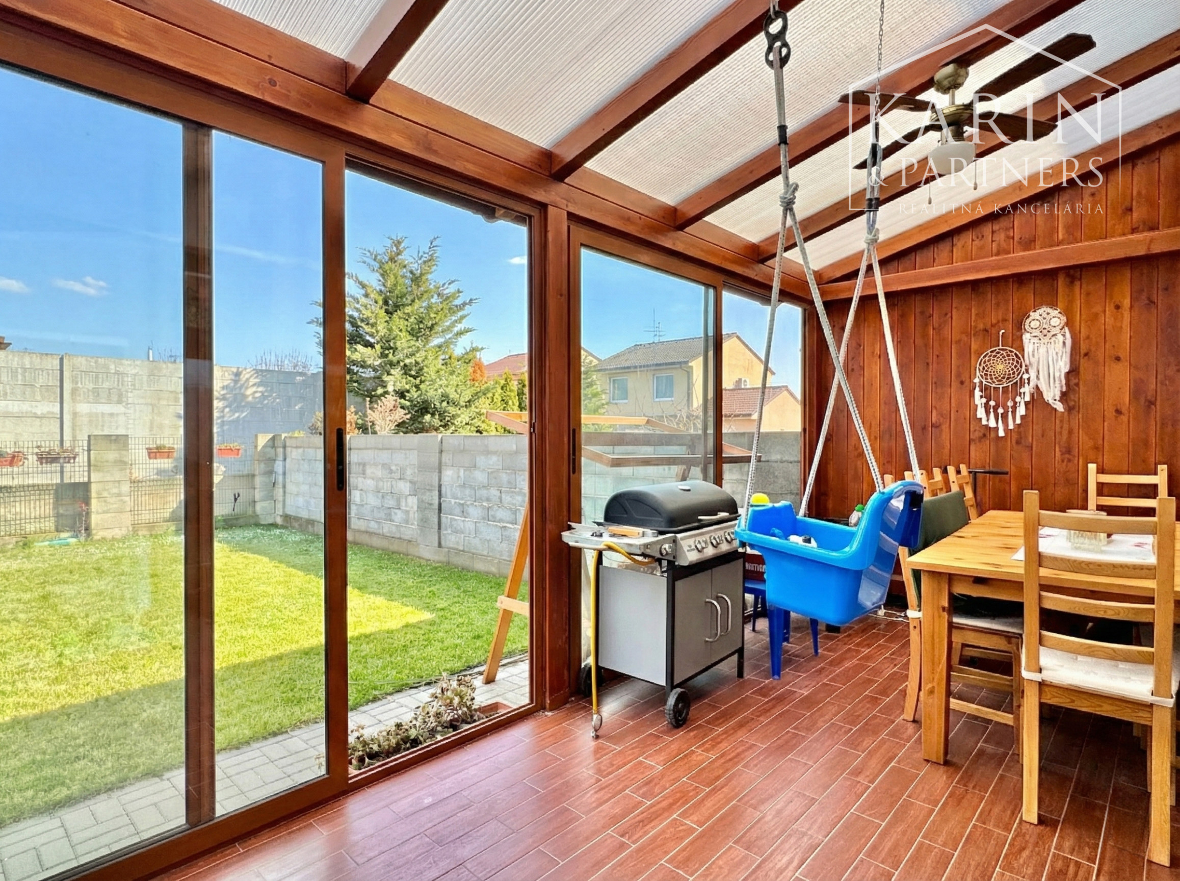 Váš nový domov bez starostí: Krásny poschodový dom z roku 2011 v obľúbenej lokalite Krivé Kúty