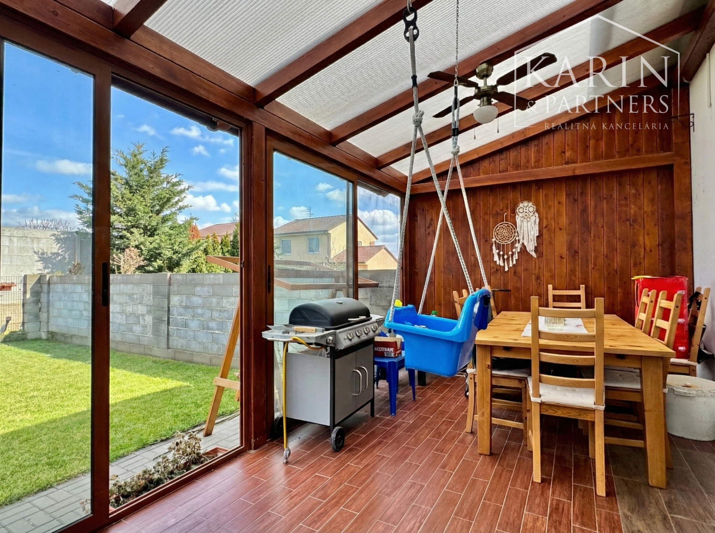 Váš nový domov bez starostí: Krásny poschodový dom z roku 2011 v obľúbenej lokalite Krivé Kúty