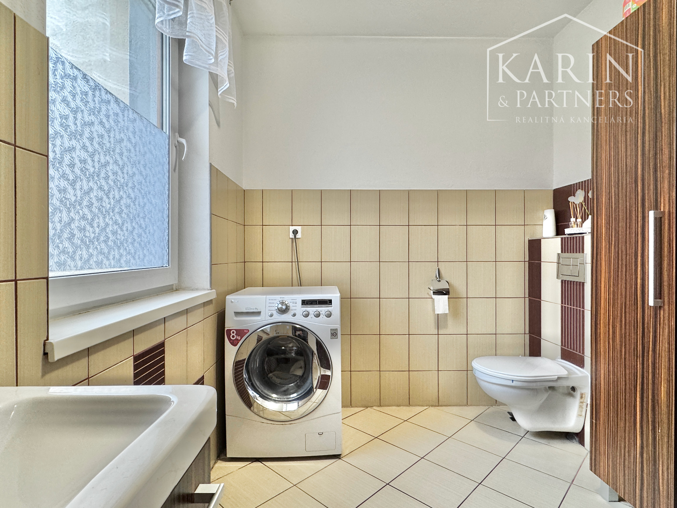 Váš nový domov bez starostí: Krásny poschodový dom z roku 2011 v obľúbenej lokalite Krivé Kúty