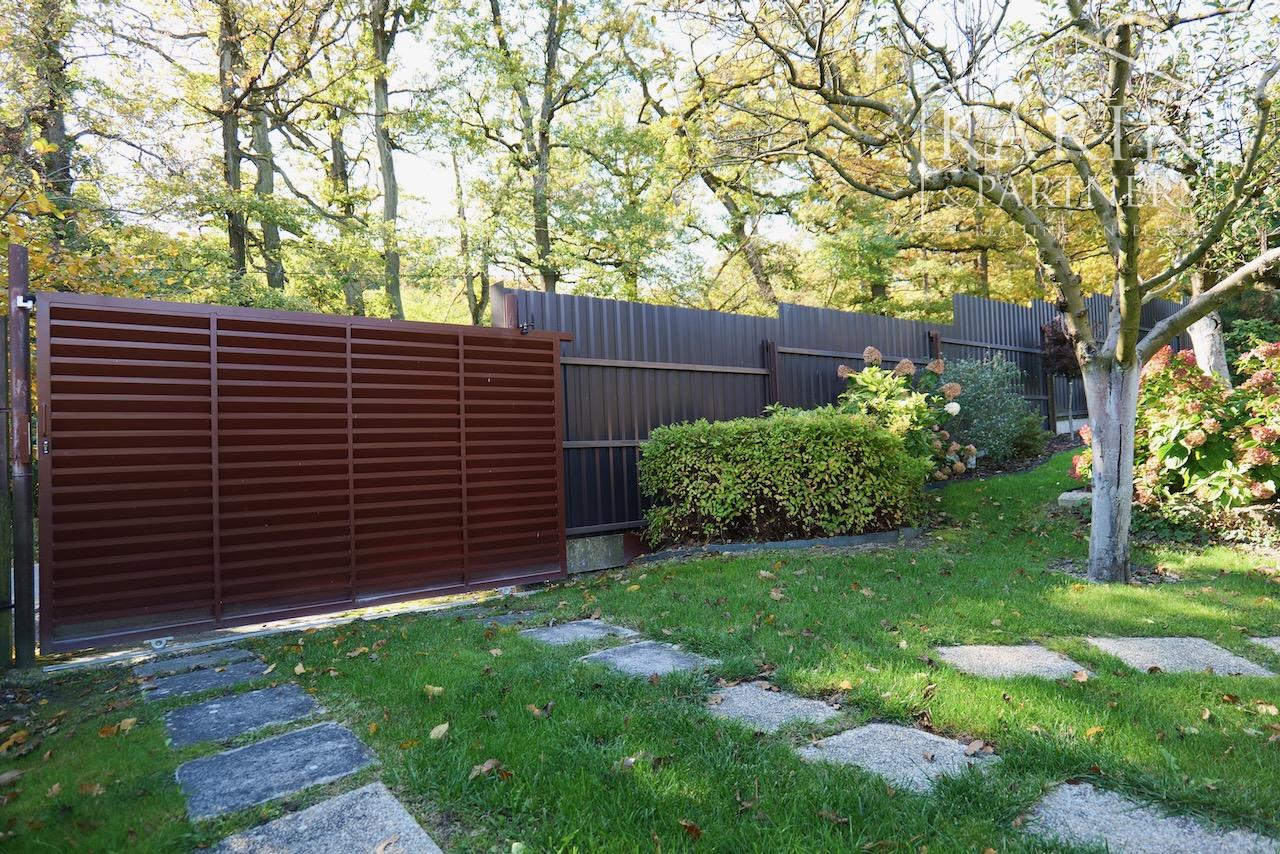 Pozemok 399 m² pri lese – Pekná cesta, Bratislava Rača