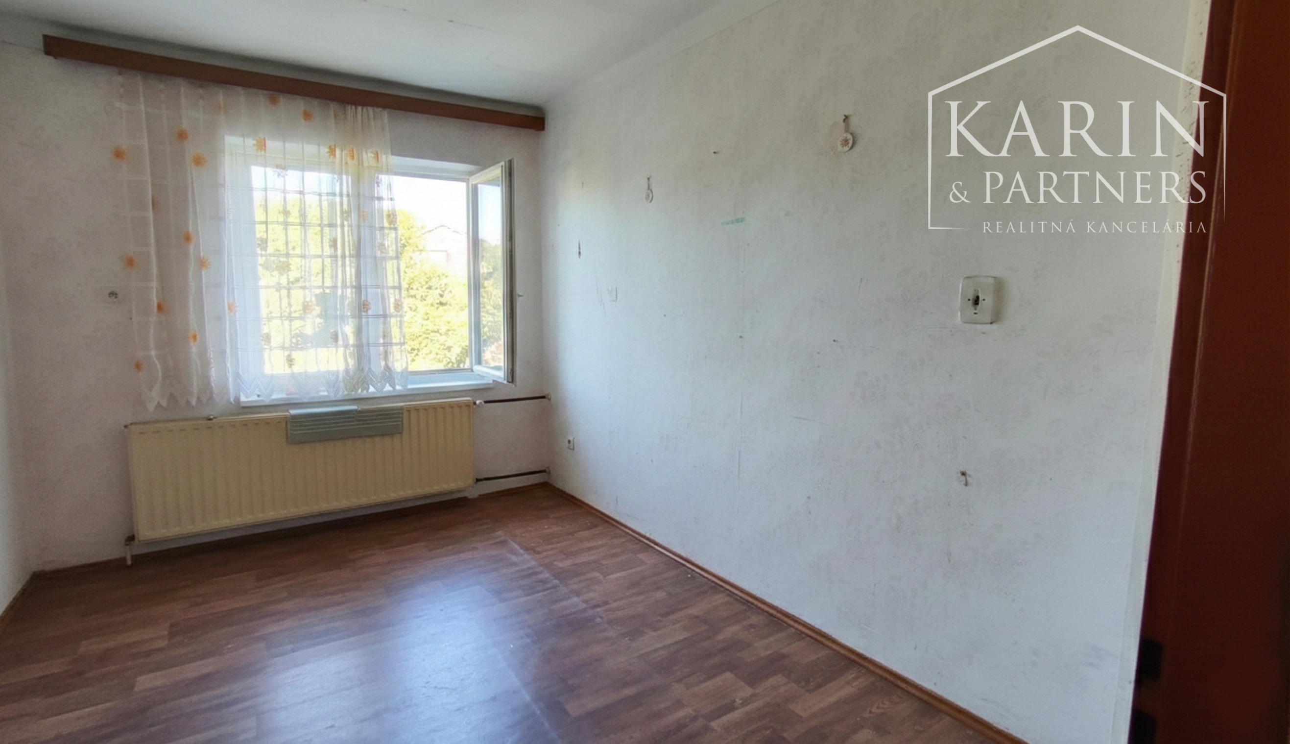 Rodinný dom 5izb., Kolta, vhodný na kompletnú rekonštrukciu