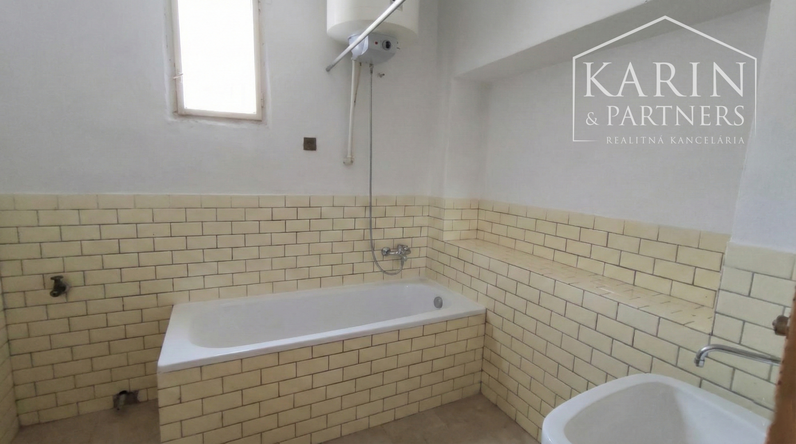 Exkluzívne: Rodinný dom s dvoma bytovými jednotkami, Zemné