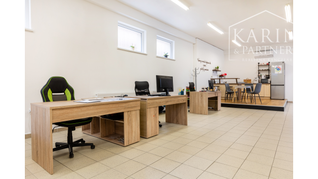 SKLADOVÉ PRIESTORY+ NÁKLADNÁ  PLOŠINA