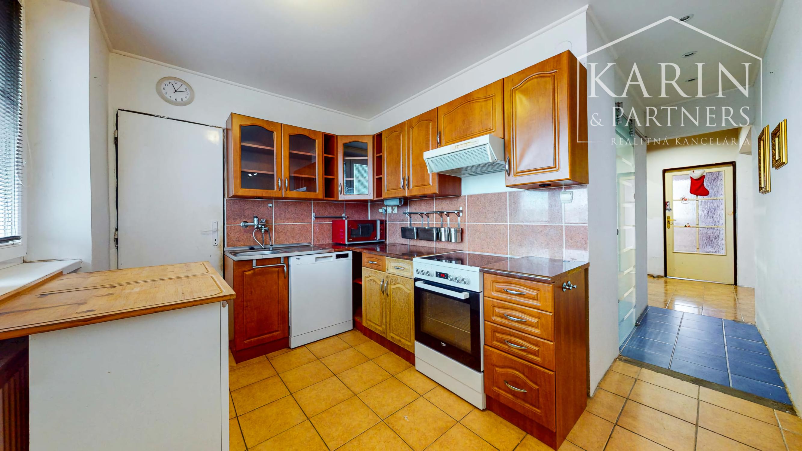 MODERNÝ A PRIESTRANNÝ 4-IZBOVÝ BYT V ŠAHÁCH – IDEÁLNY PRE RODINU