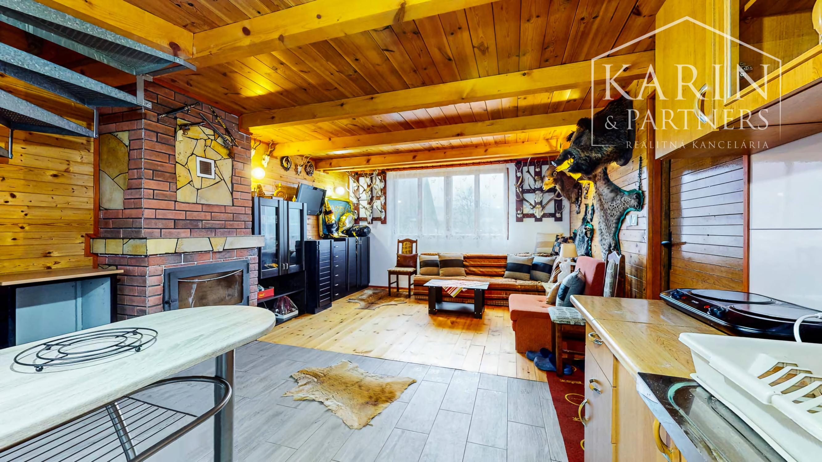 Štýlová drevenica v srdci Štiavnických vrchov – Kráľovce-Krnišov 20 minút od Banskej Štiavnice