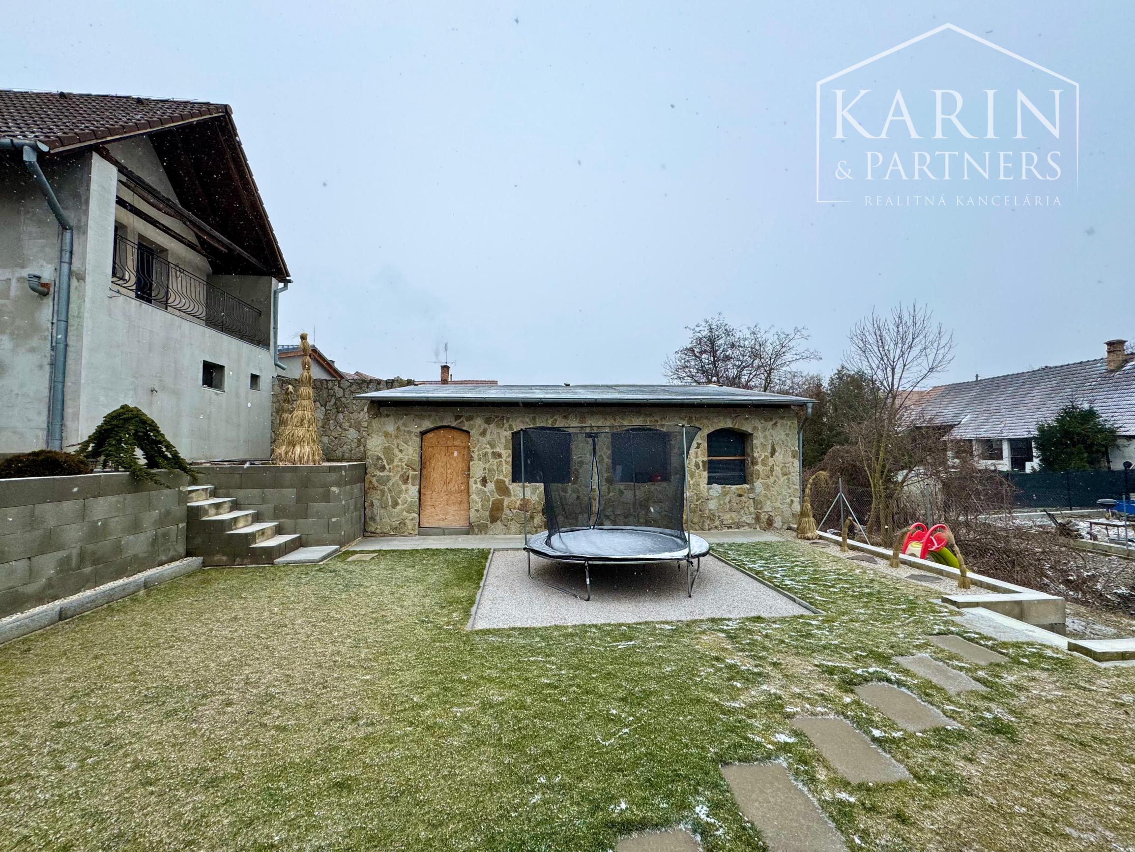 POKOJNÉ BÝVANIE NA ZÁHORÍ: DOM RADIMOV