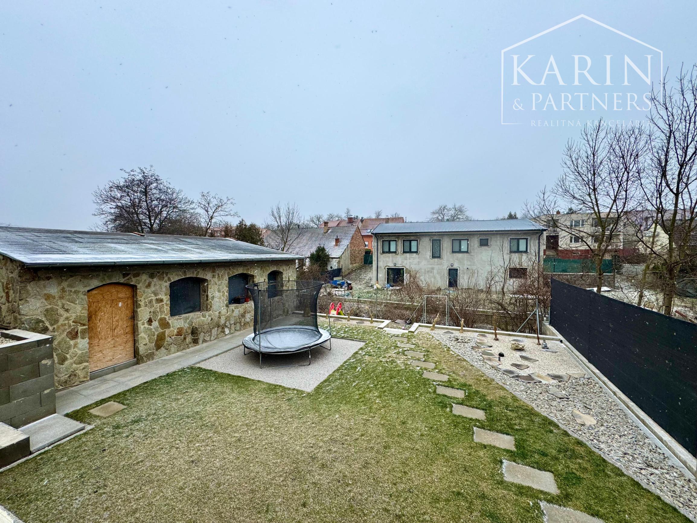 POKOJNÉ BÝVANIE NA ZÁHORÍ: DOM RADIMOV