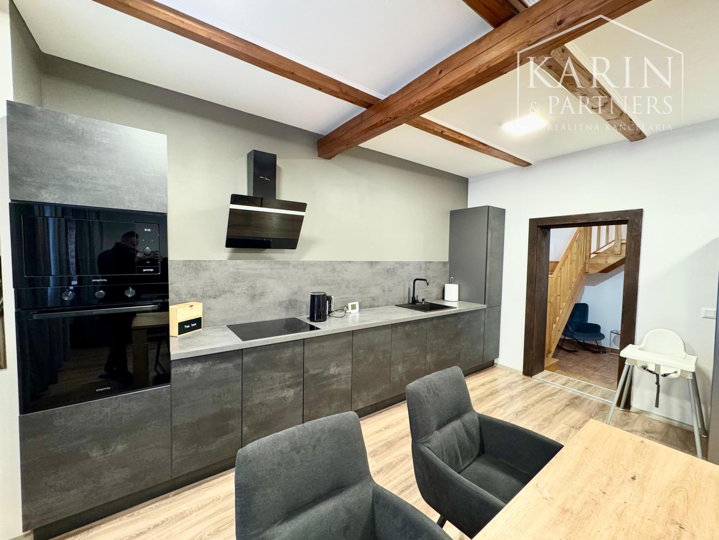 POKOJNÉ BÝVANIE NA ZÁHORÍ: DOM RADIMOV