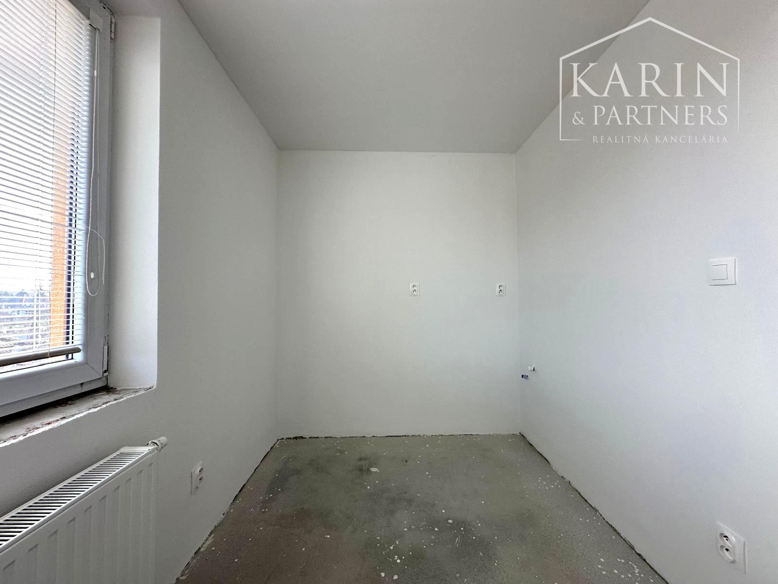 5-izbový dom na 25-árovom pozemku s nádychom histórie a absolútnym tichom