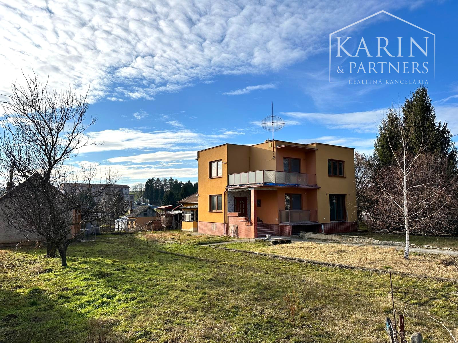 5-izbový rodinný dom 12 min. od Nitry + 25-árový pozemok s absolútnym tichom