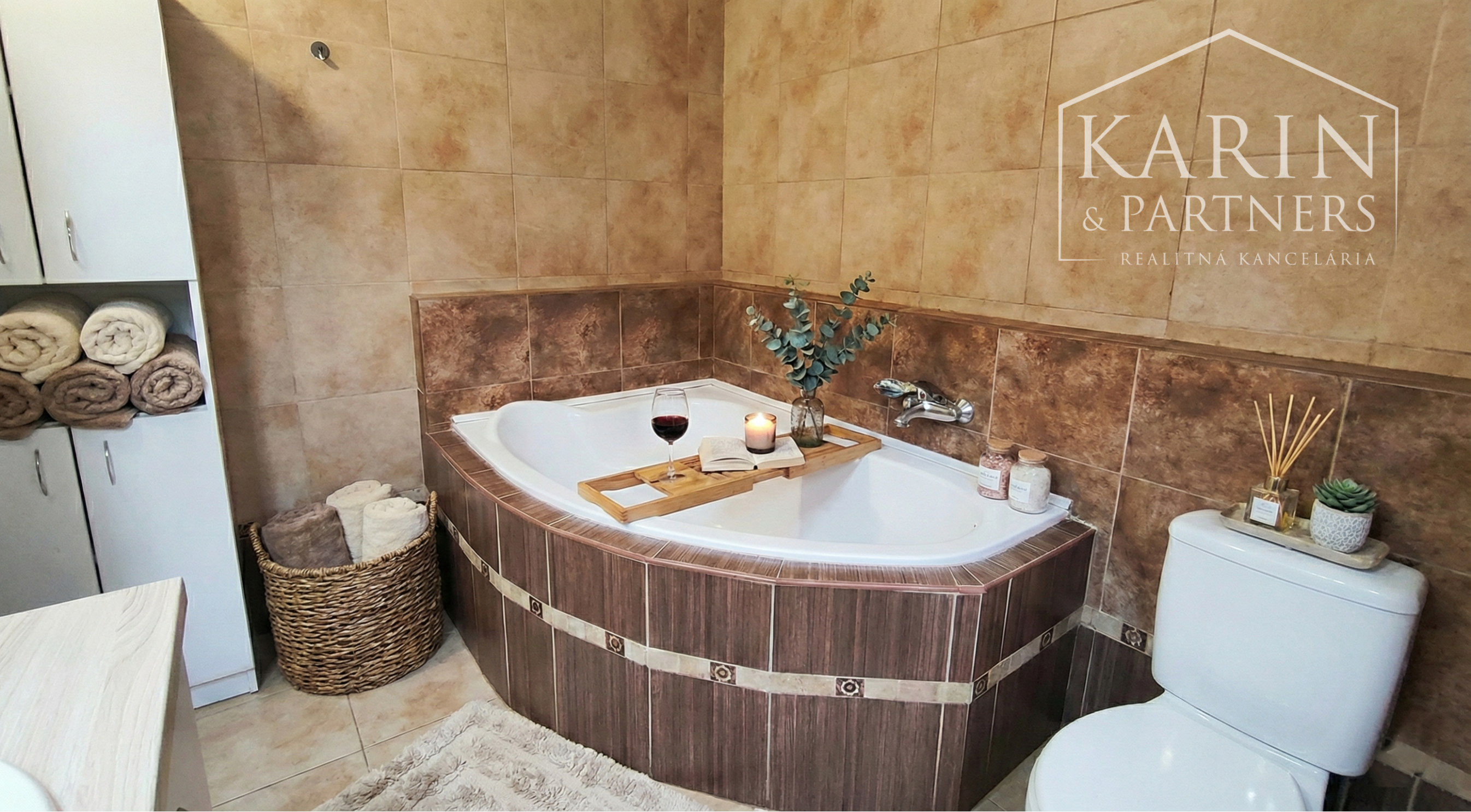 PRENÁJOM: Veľký 2,5i byt s loggiou, sídlisko JUH, kompl.REKO