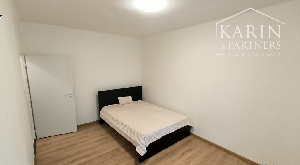 Predaj garsónky po čiastočnej rekonštrukcii – Štrkovec, Ružinov