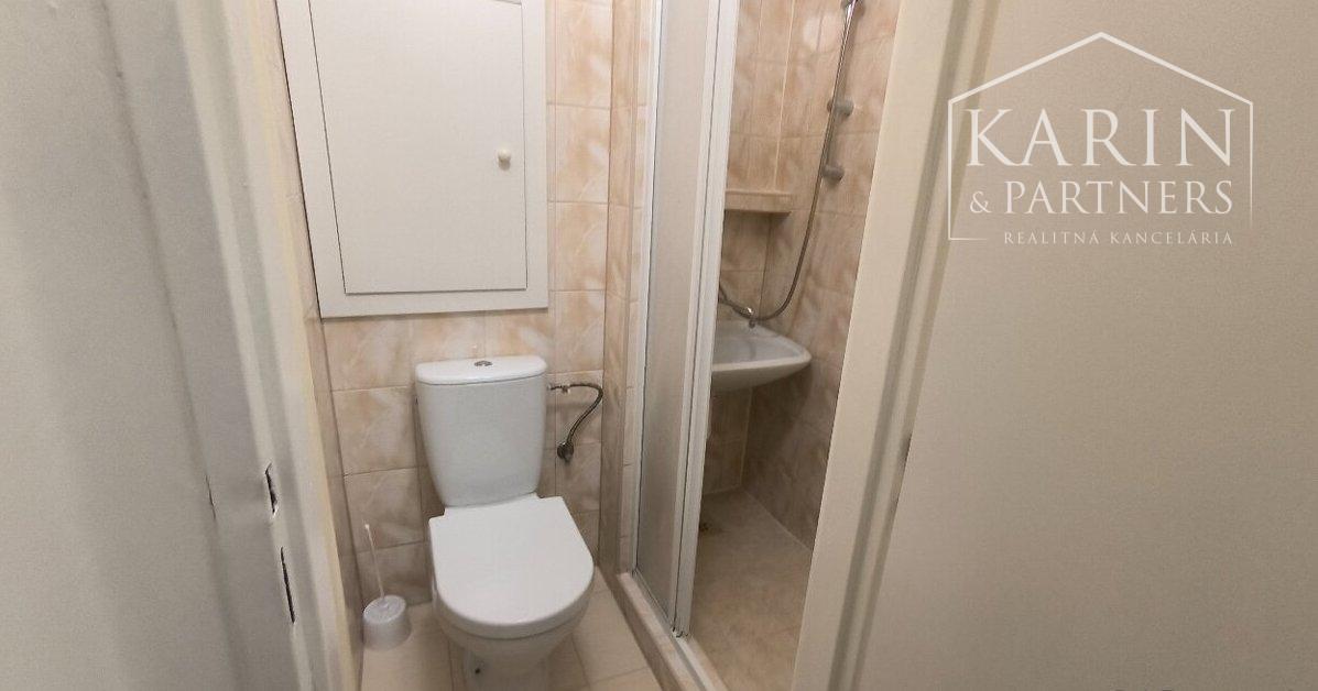 Predaj garsónky po čiastočnej rekonštrukcii – Štrkovec, Ružinov