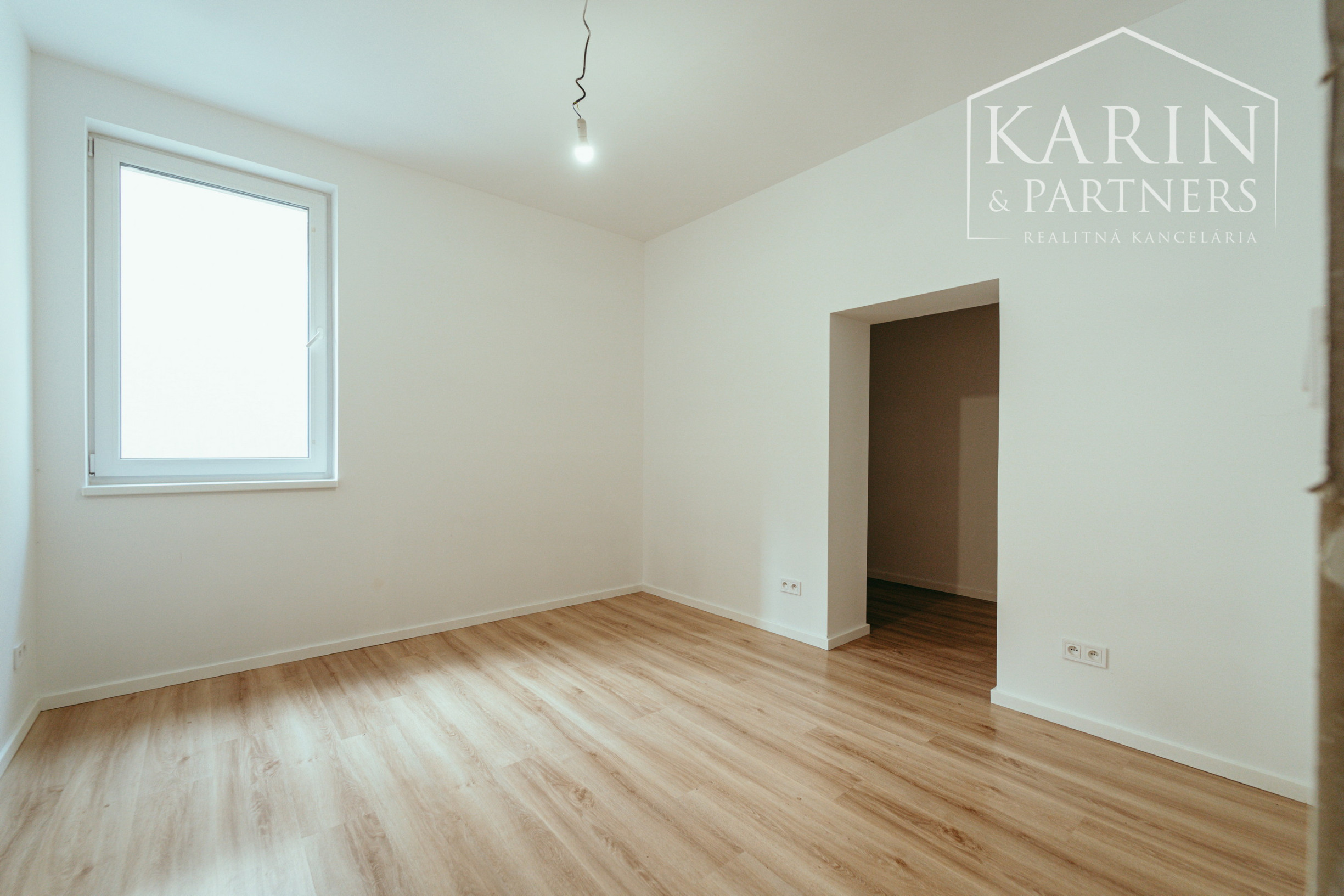 Kompletne zrekonštruovaný 4i rodinný dom v meste Šaštín-Stráže