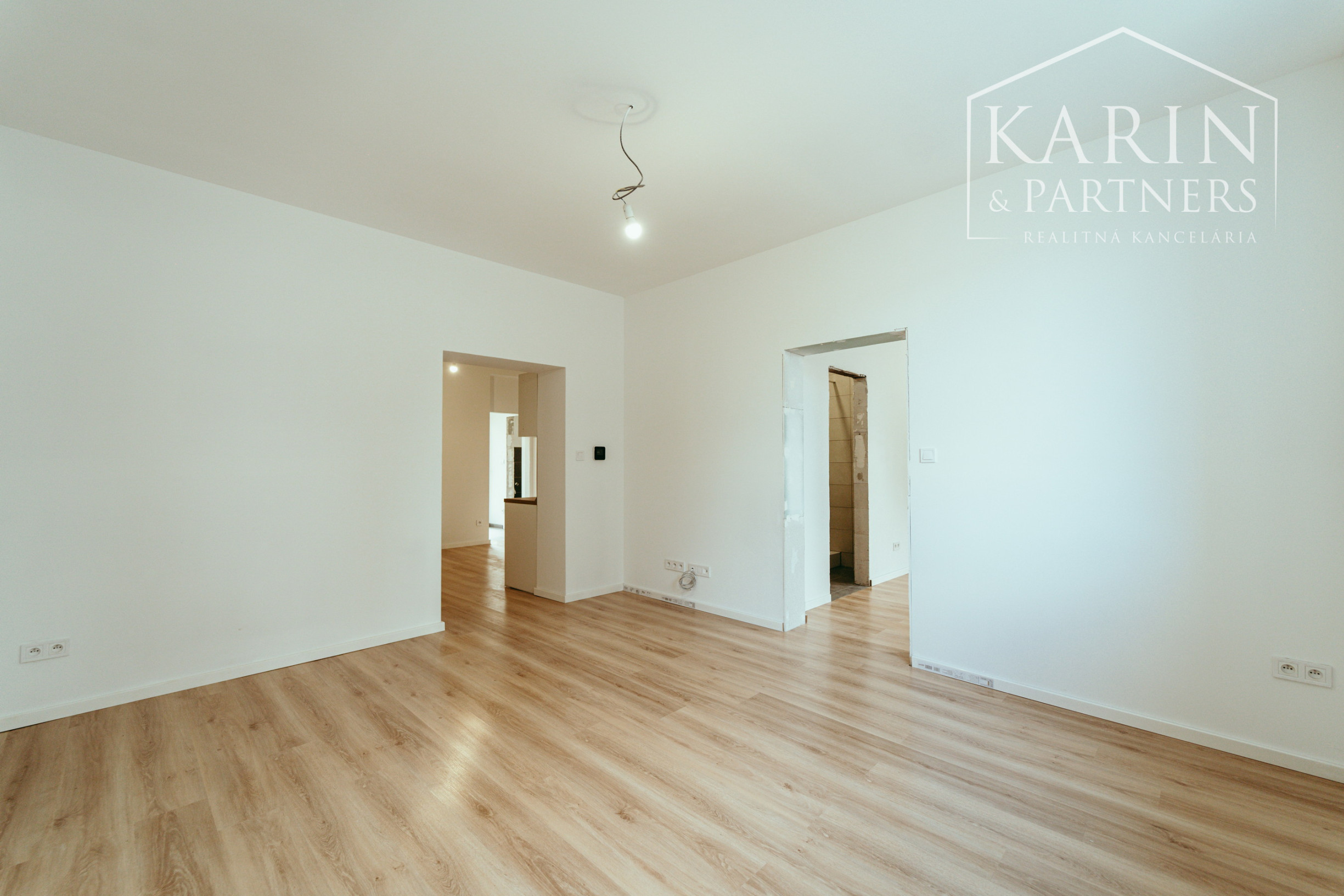 Kompletne zrekonštruovaný 4i rodinný dom v meste Šaštín-Stráže