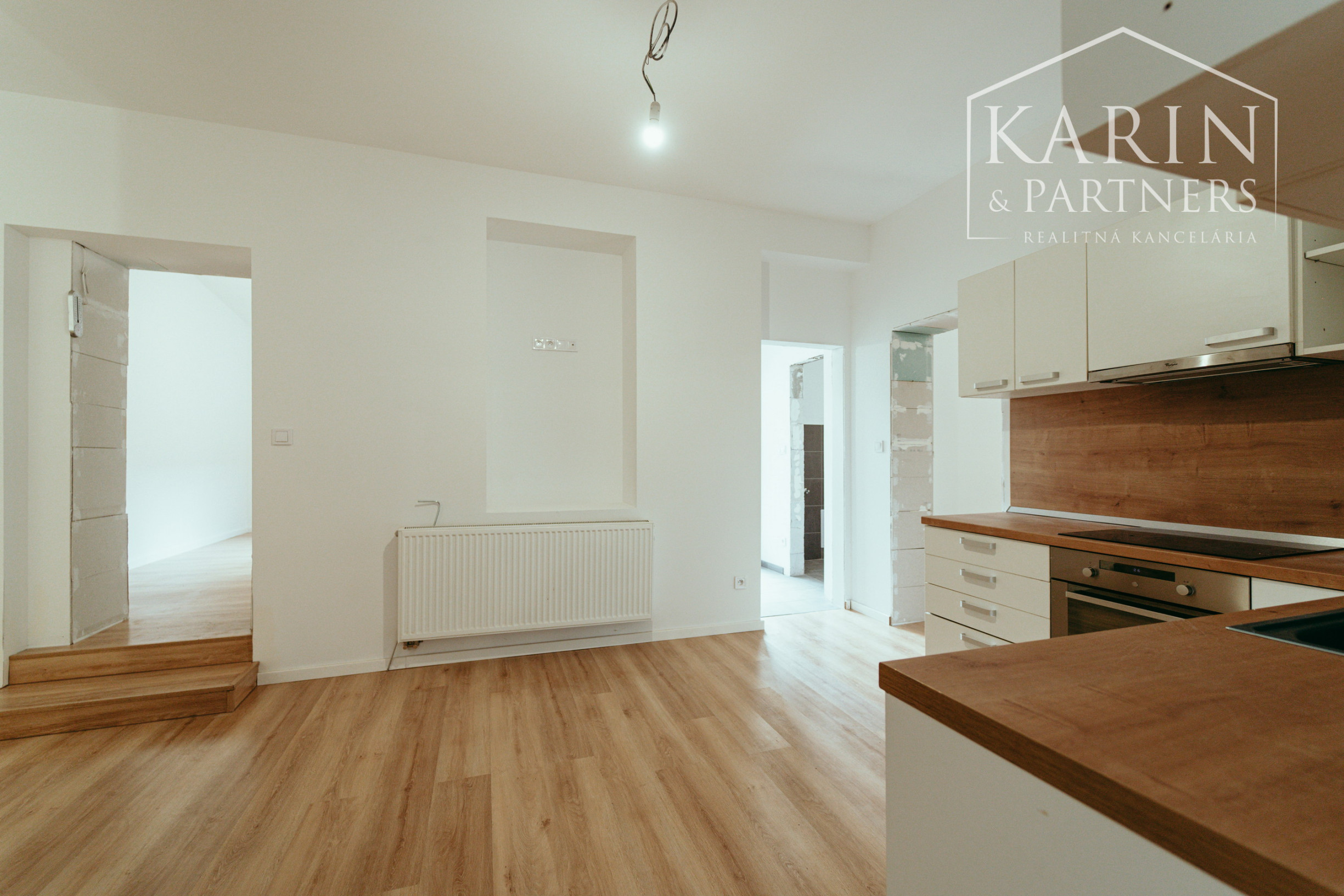 Kompletne zrekonštruovaný 4i rodinný dom v meste Šaštín-Stráže