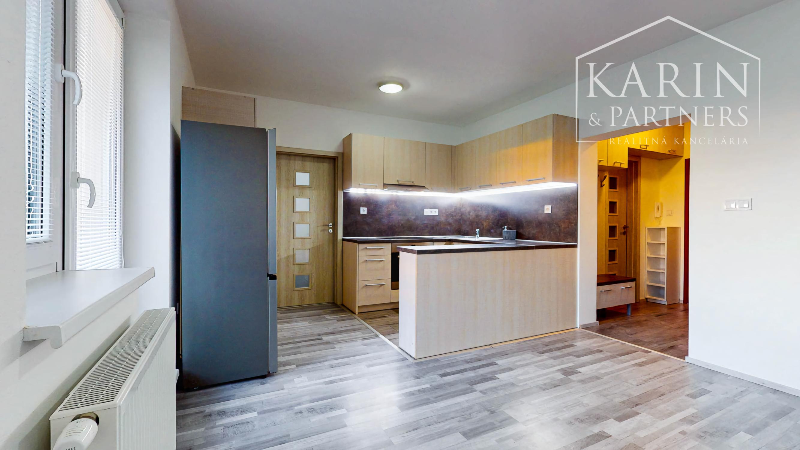 Štýlová novostavba v Kozárovciach – bývajte moderne s minimálnymi nákladmi!