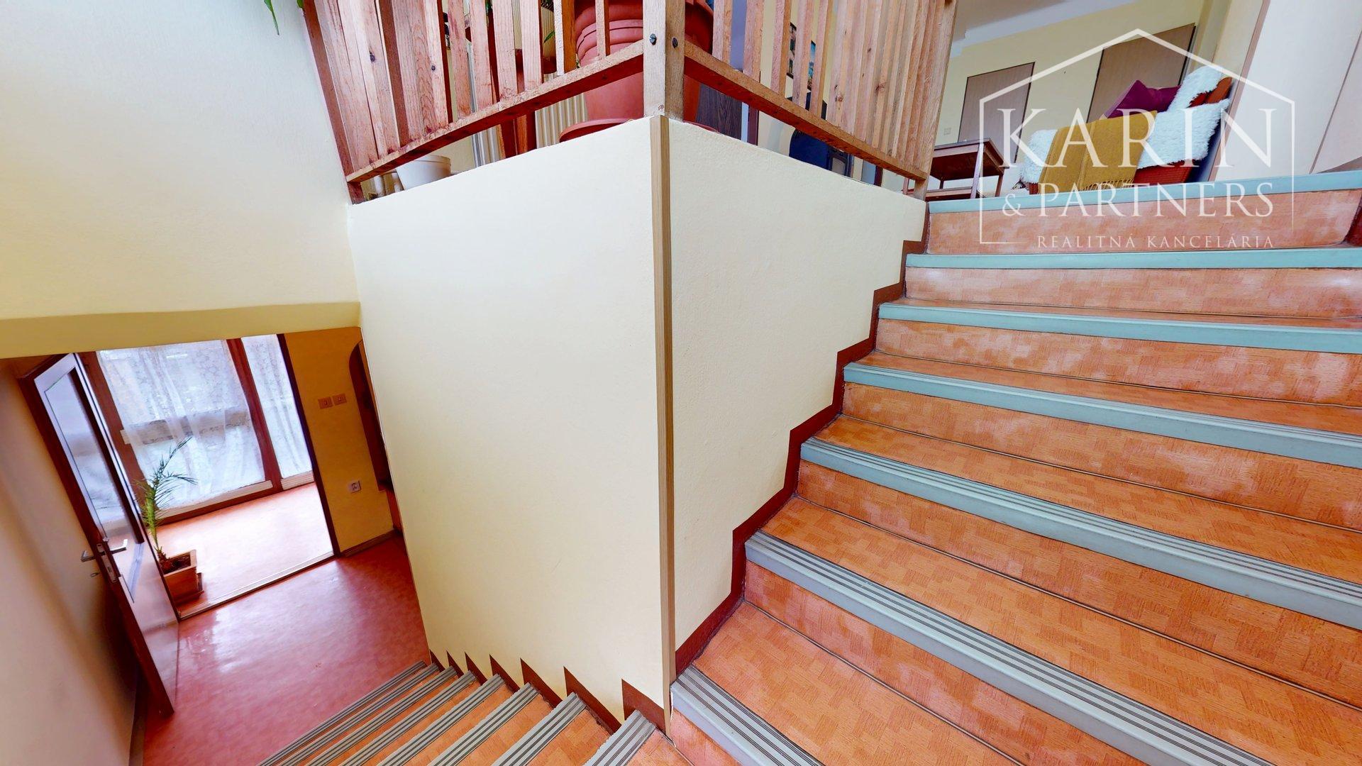 Bývajte a zarábajte na jednom mieste, pri termálnom kúpalisku