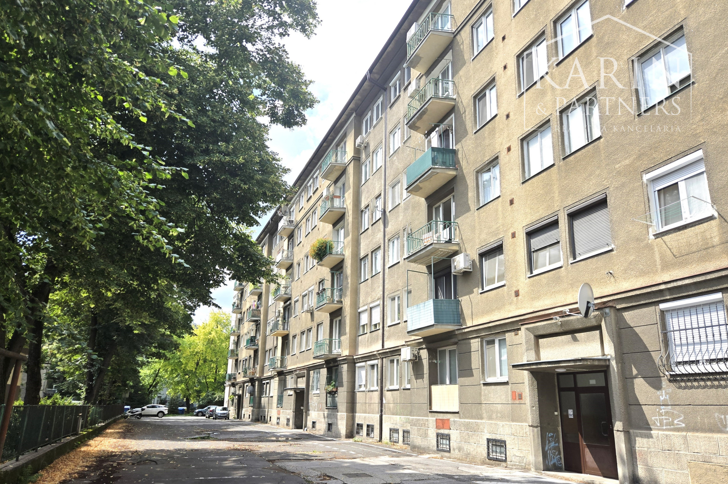 Predaj – 2 izbový byt v atraktívnej lokalite Bratislava II – Ružinov, časť Nivy, Jelačičova ulica.