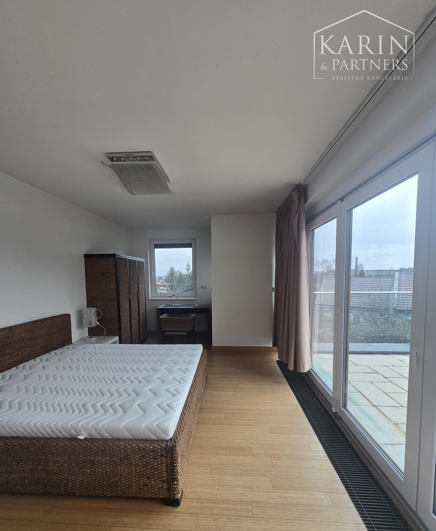 PRENÁJOM: Luxusná 5-izbová vila s výhľadom na Kamzík – Vinohrady- Nové mesto BA III